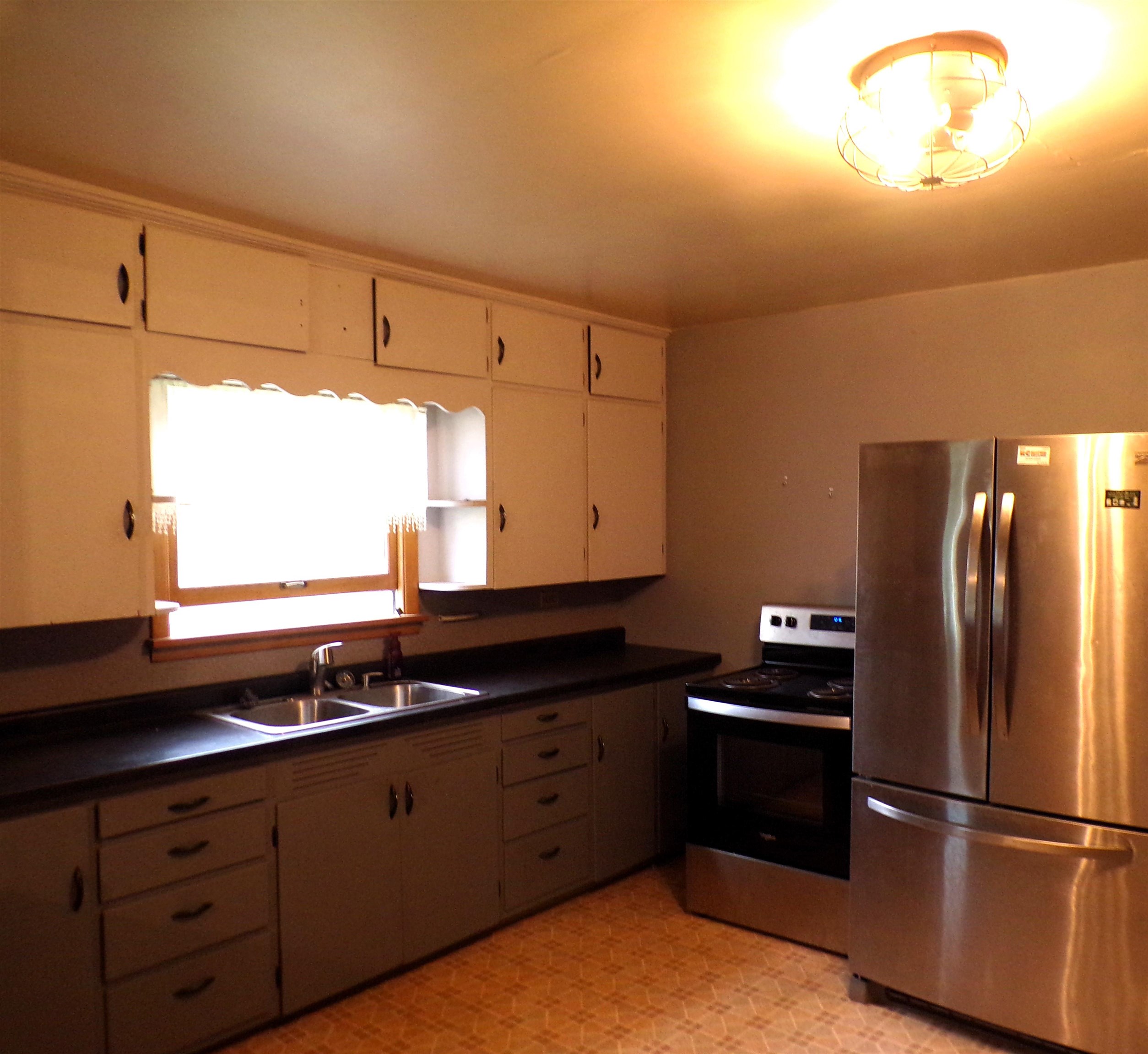 609 E SCHOFIELD AVENUE, Greenwood, Wisconsin 54437, 4 Bedrooms Bedrooms, ,2 BathroomsBathrooms,Residential,For Sale,609 E SCHOFIELD AVENUE,22503388