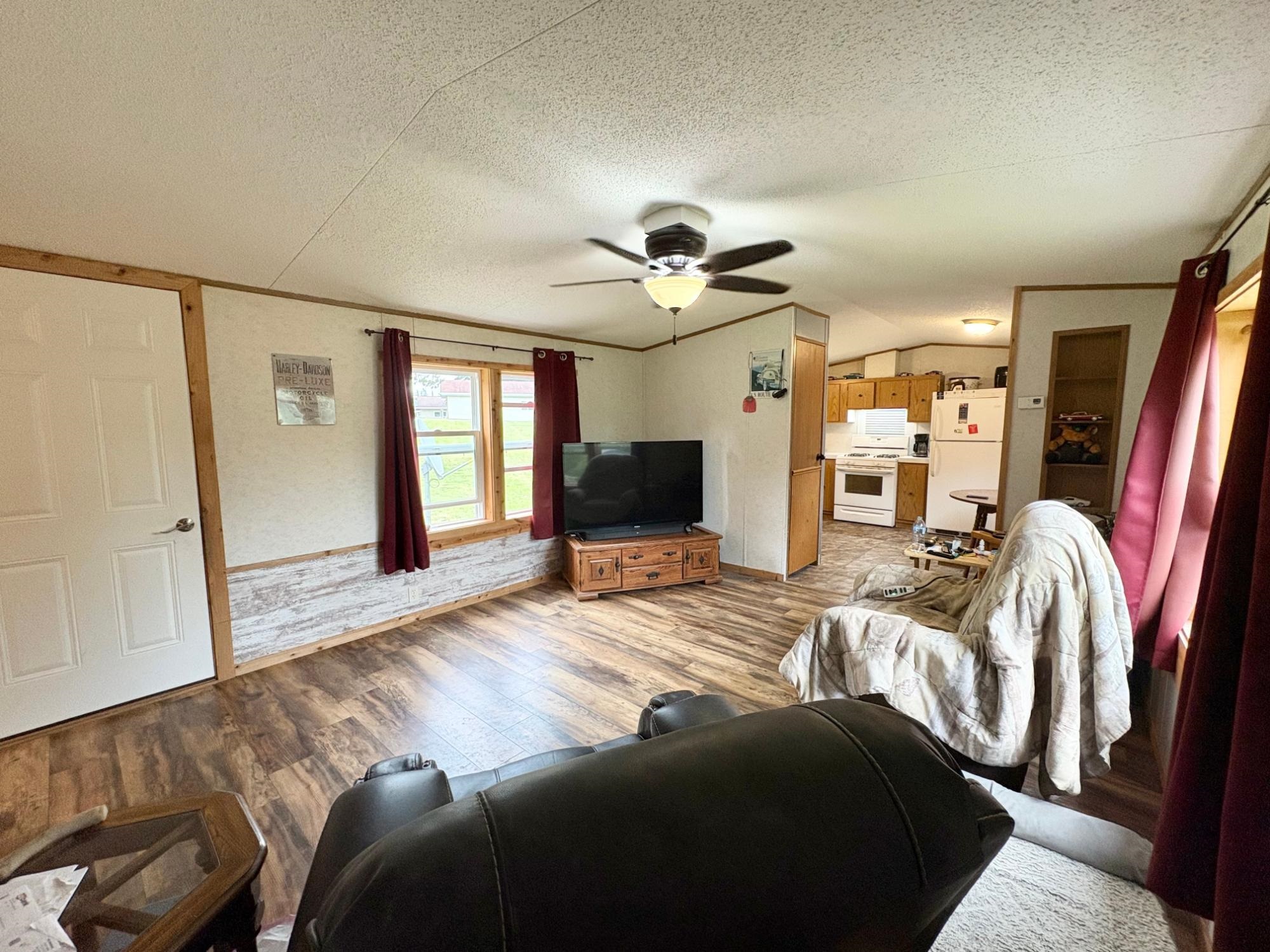 403 THURSTON ROAD, Glidden, Wisconsin 54527, 3 Bedrooms Bedrooms, ,1 BathroomBathrooms,Residential,For Sale,403 THURSTON ROAD,22503437