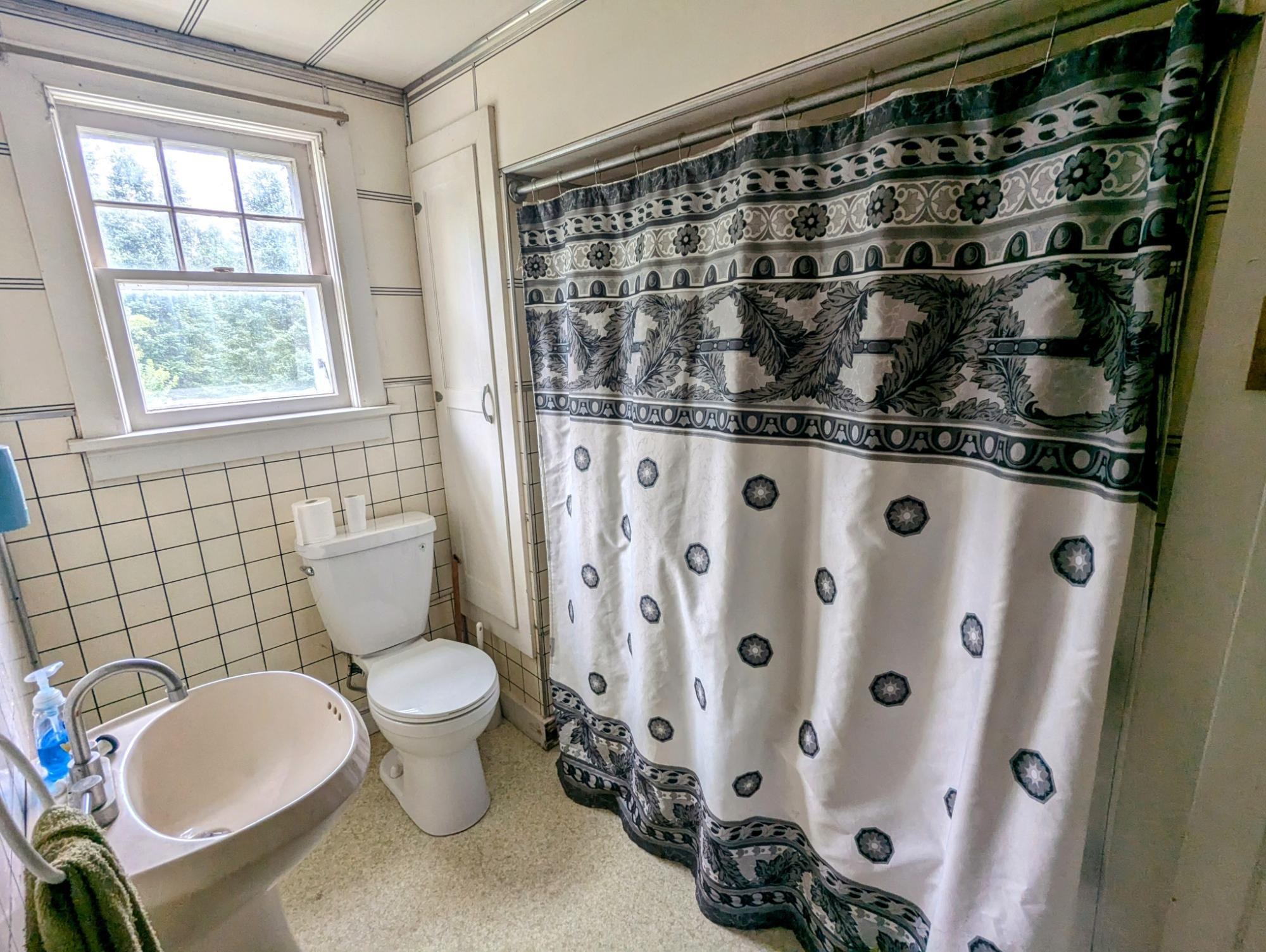 25598 HIGHWAY 13, Glidden, Wisconsin 54527, 3 Bedrooms Bedrooms, ,1 BathroomBathrooms,Residential,For Sale,25598 HIGHWAY 13,22503569