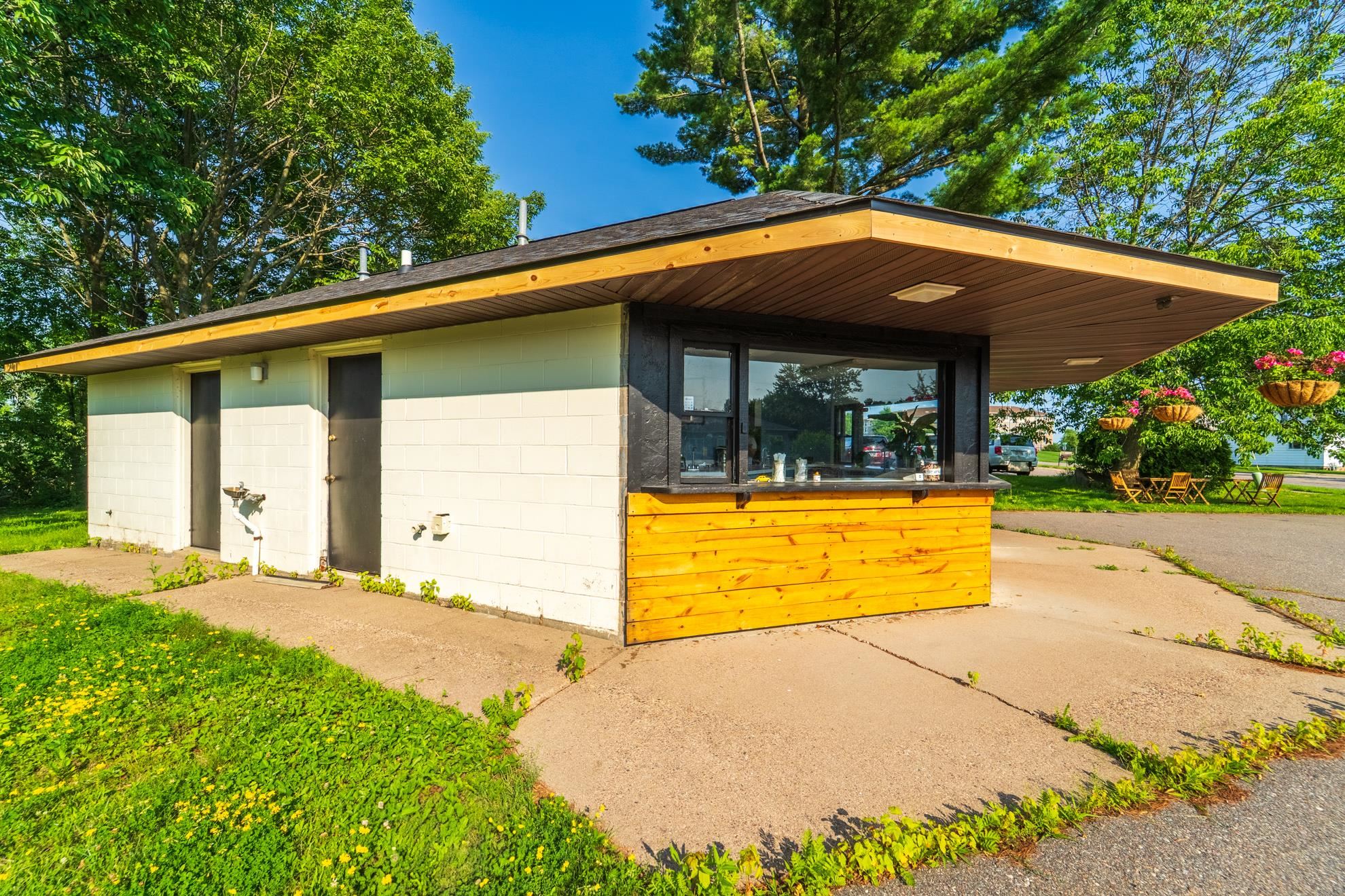 1707 MERRILL AVENUE, Wausau, Wisconsin 54401, ,Commercial/industrial,For Sale,1707 MERRILL AVENUE,22503587