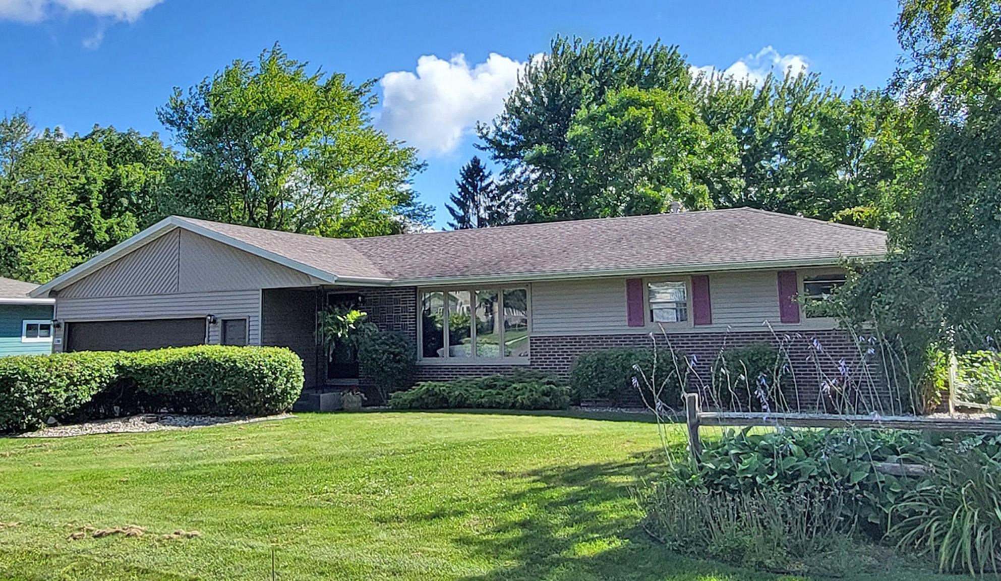 1701 N PALMETTO AVENUE, Marshfield, Wisconsin 54449, 3 Bedrooms Bedrooms, ,2 BathroomsBathrooms,Residential,For Sale,1701 N PALMETTO AVENUE,22503941
