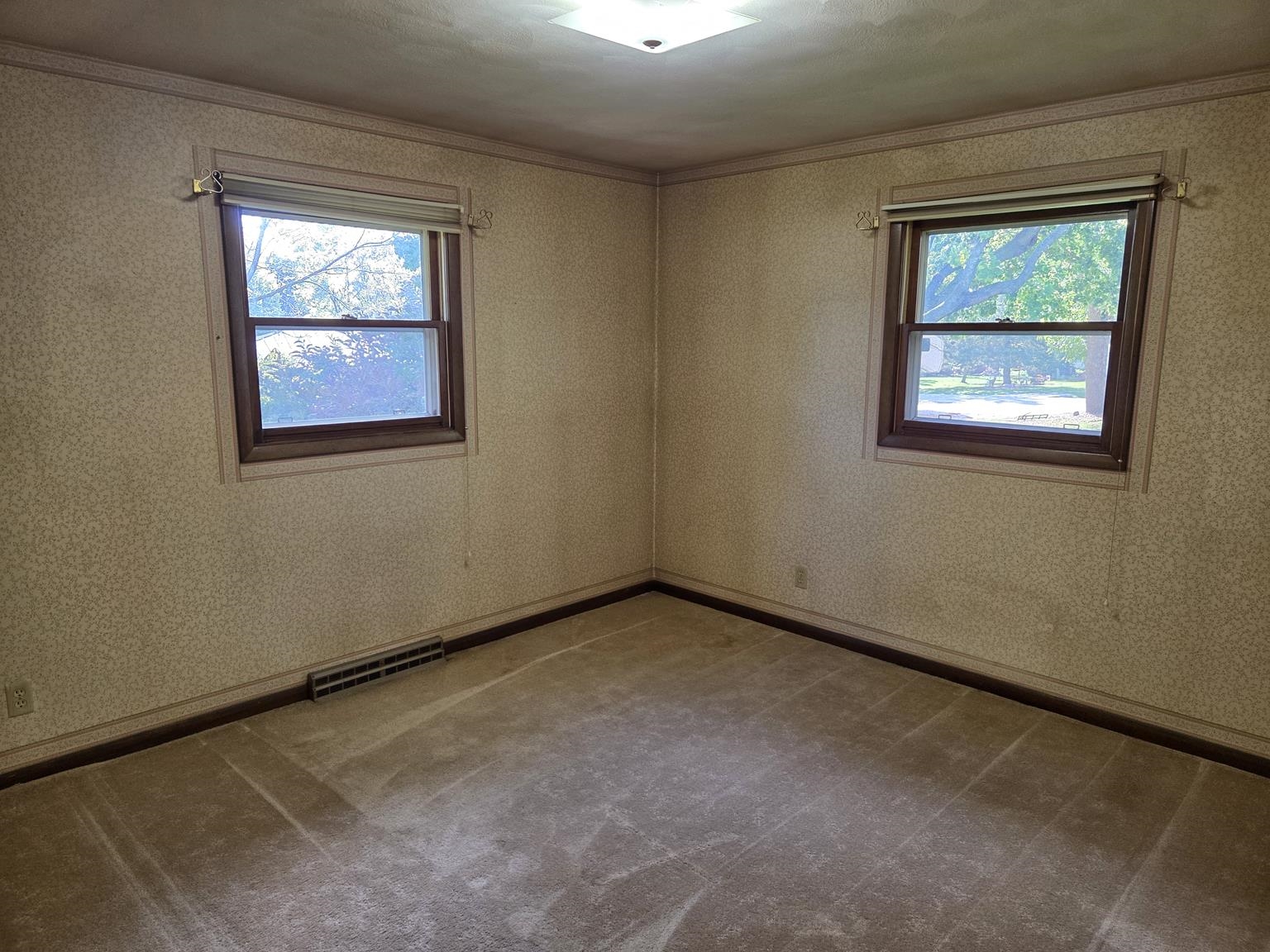 1701 N PALMETTO AVENUE, Marshfield, Wisconsin 54449, 3 Bedrooms Bedrooms, ,2 BathroomsBathrooms,Residential,For Sale,1701 N PALMETTO AVENUE,22503941