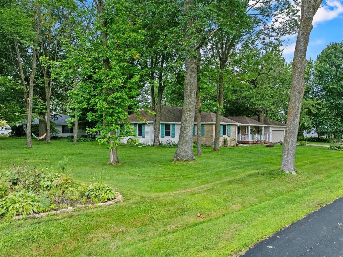 718 S DRAKE AVENUE, Marshfield, Wisconsin 54449-9999, 4 Bedrooms Bedrooms, ,3 BathroomsBathrooms,Residential,For Sale,718 S DRAKE AVENUE,22504034