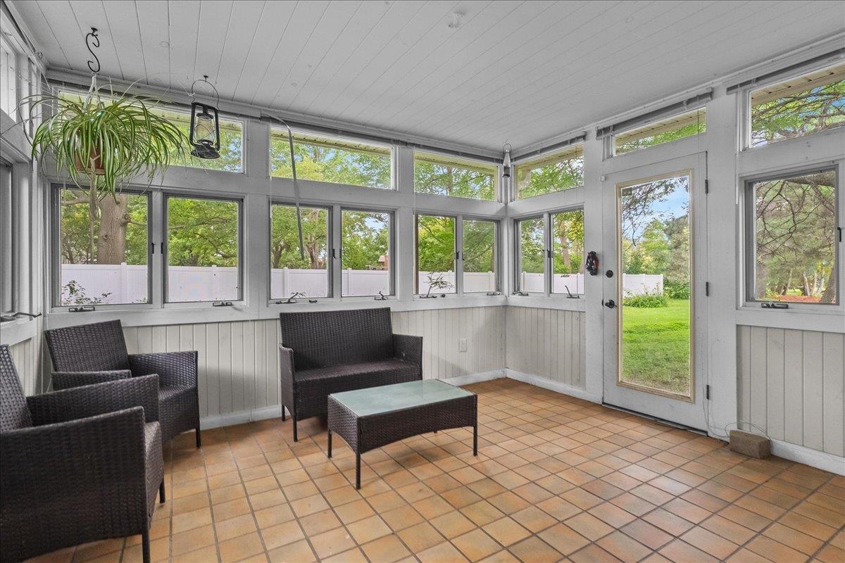 718 S DRAKE AVENUE, Marshfield, Wisconsin 54449-9999, 4 Bedrooms Bedrooms, ,3 BathroomsBathrooms,Residential,For Sale,718 S DRAKE AVENUE,22504034