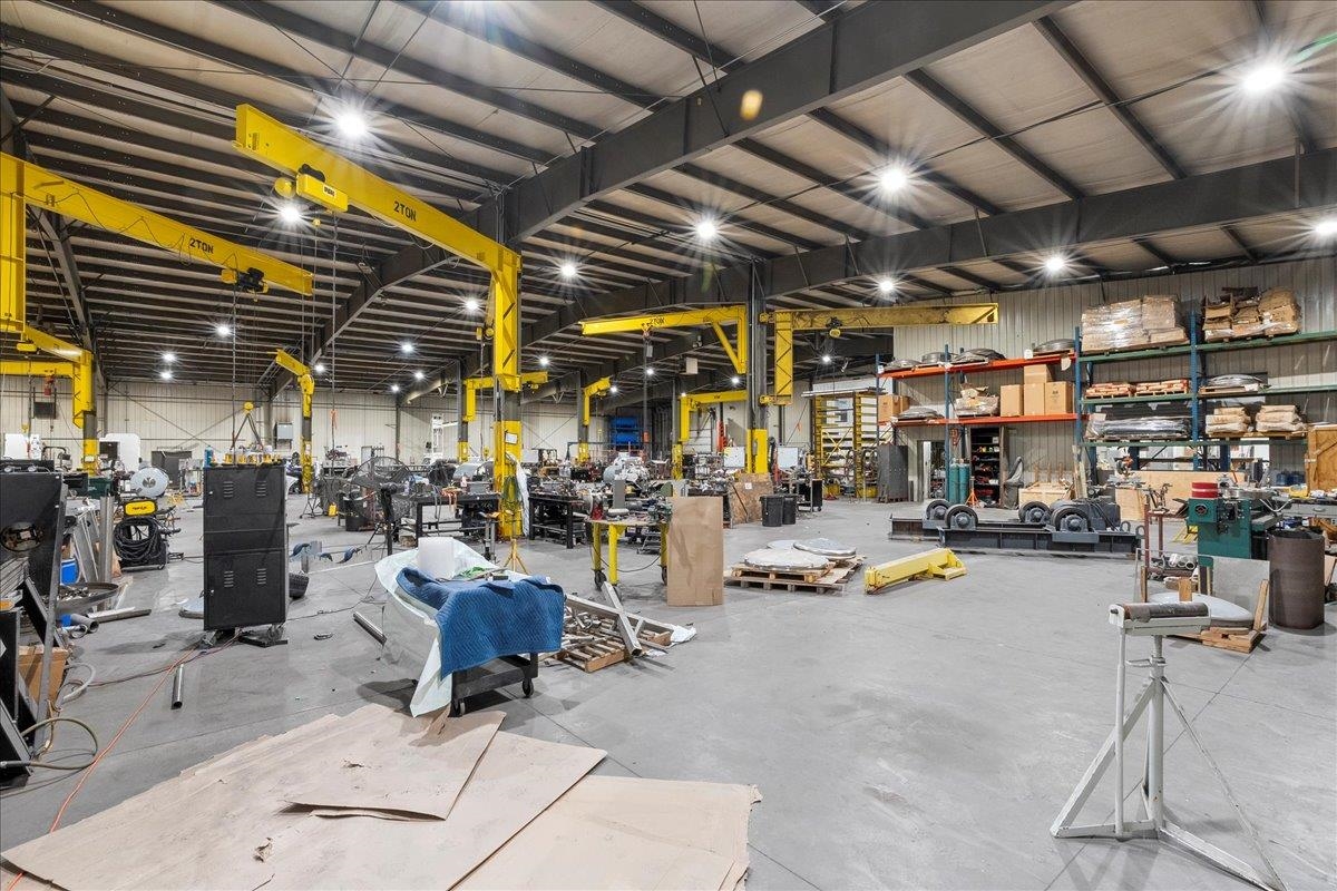 2402 S GALVIN AVENUE, Marshfield, Wisconsin 54449, ,Commercial/industrial,For Sale,2402 S GALVIN AVENUE,22504252