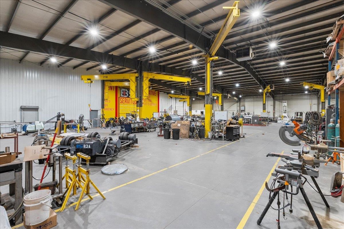 2402 S GALVIN AVENUE, Marshfield, Wisconsin 54449, ,Commercial/industrial,For Sale,2402 S GALVIN AVENUE,22504252