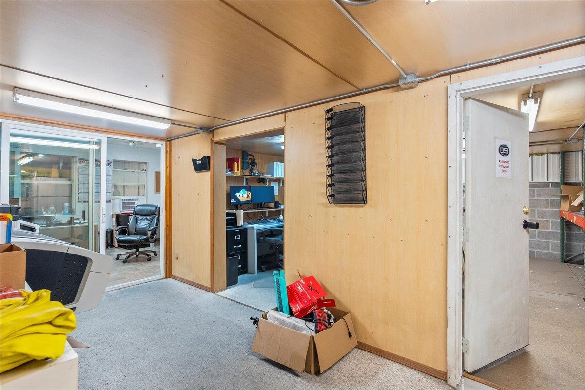 2402 S GALVIN AVENUE, Marshfield, Wisconsin 54449, ,Commercial/industrial,For Sale,2402 S GALVIN AVENUE,22504252