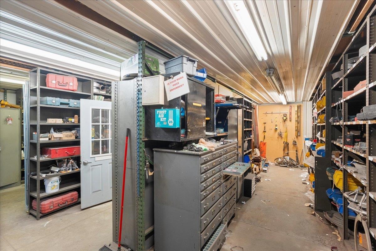 2402 S GALVIN AVENUE, Marshfield, Wisconsin 54449, ,Commercial/industrial,For Sale,2402 S GALVIN AVENUE,22504252