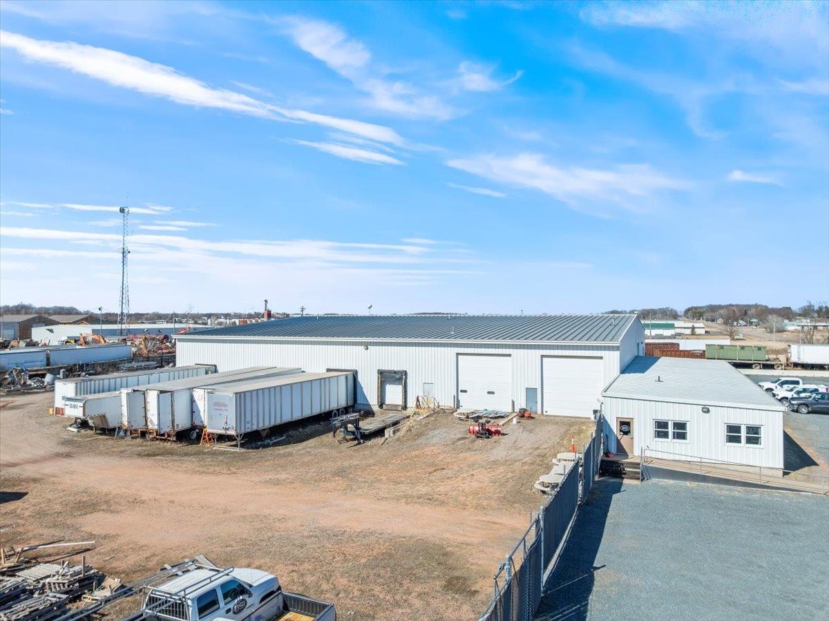 2402 S GALVIN AVENUE, Marshfield, Wisconsin 54449, ,Commercial/industrial,For Sale,2402 S GALVIN AVENUE,22504252