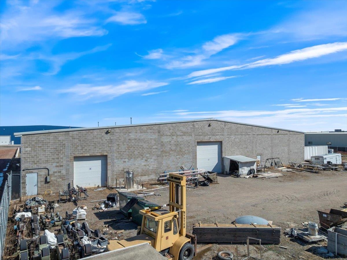 2402 S GALVIN AVENUE, Marshfield, Wisconsin 54449, ,Commercial/industrial,For Sale,2402 S GALVIN AVENUE,22504252