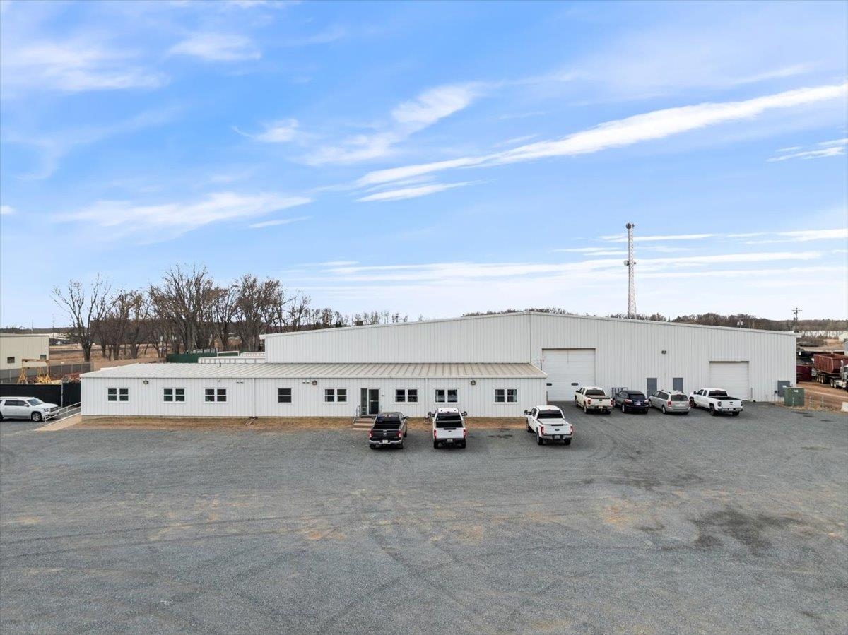 2402 S GALVIN AVENUE, Marshfield, Wisconsin 54449, ,Commercial/industrial,For Sale,2402 S GALVIN AVENUE,22504252