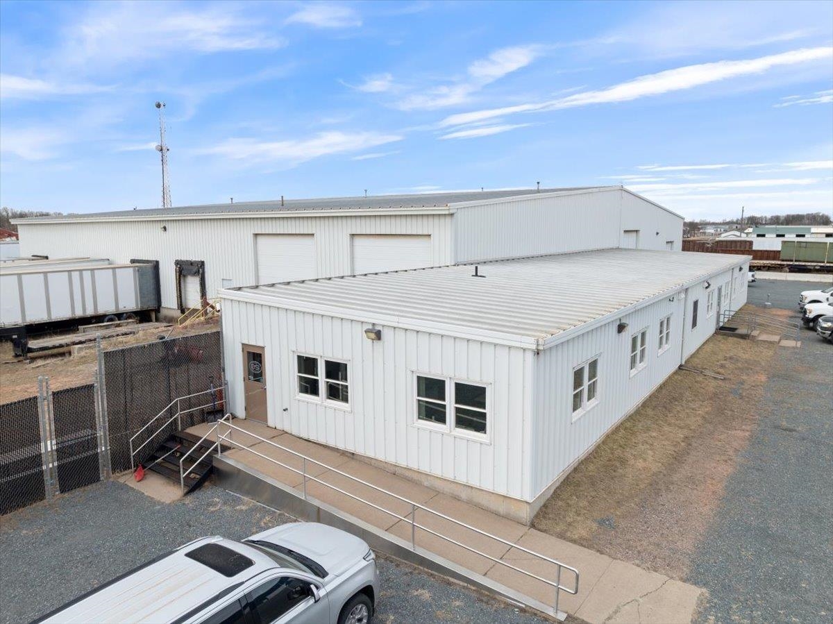 2402 S GALVIN AVENUE, Marshfield, Wisconsin 54449, ,Commercial/industrial,For Sale,2402 S GALVIN AVENUE,22504252