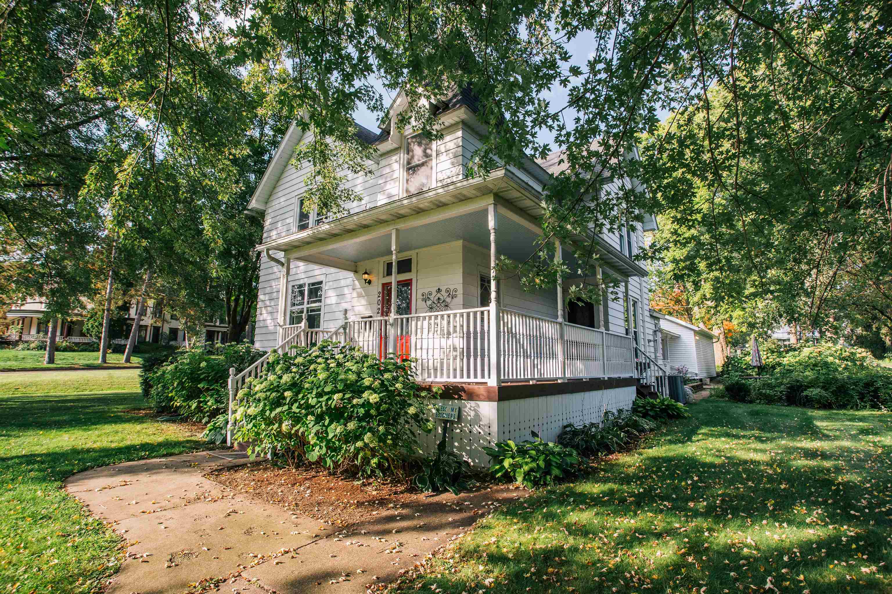 202 CLAY STREET, Neillsville, Wisconsin 54456, 4 Bedrooms Bedrooms, ,3 BathroomsBathrooms,Residential,For Sale,202 CLAY STREET,22504422