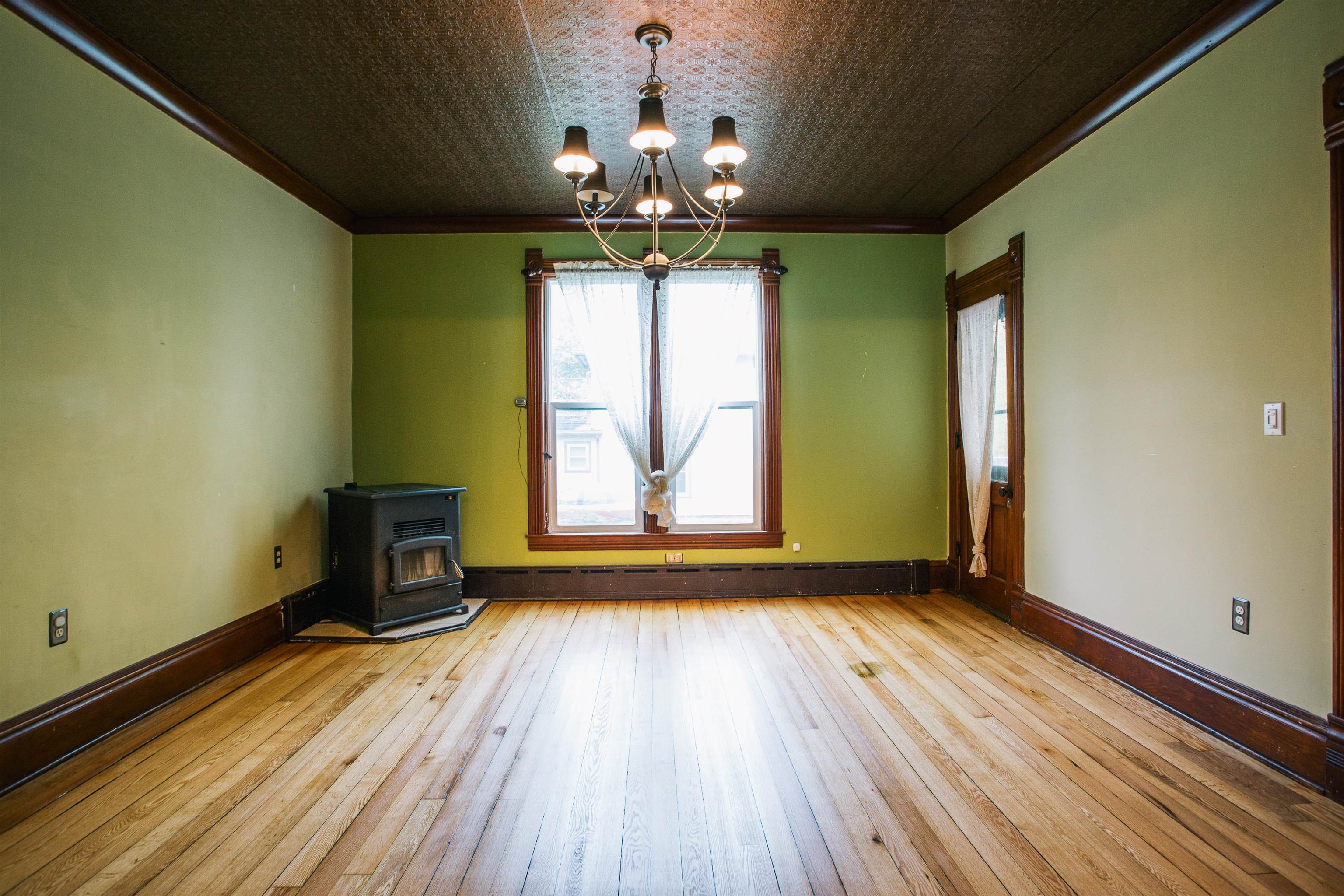 202 CLAY STREET, Neillsville, Wisconsin 54456, 4 Bedrooms Bedrooms, ,3 BathroomsBathrooms,Residential,For Sale,202 CLAY STREET,22504422