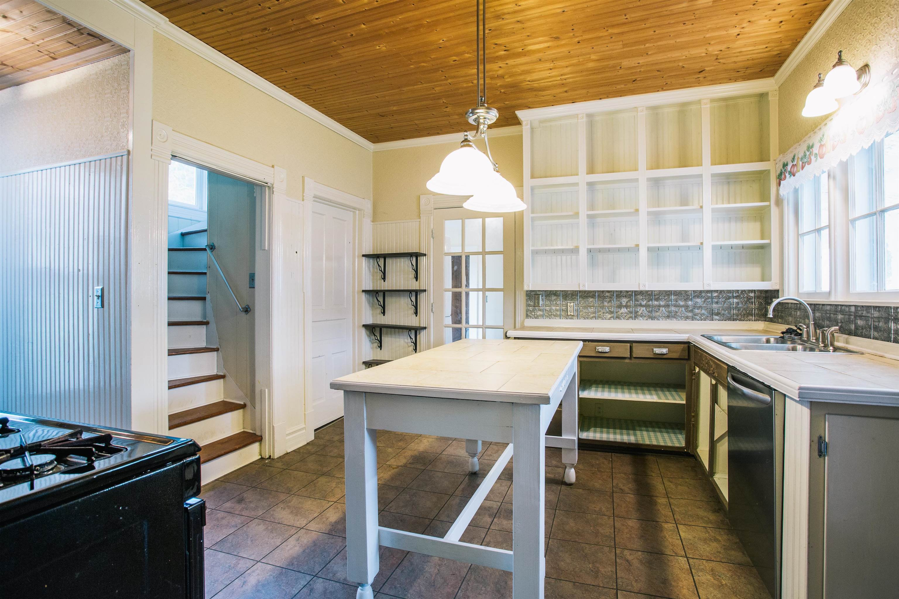 202 CLAY STREET, Neillsville, Wisconsin 54456, 4 Bedrooms Bedrooms, ,3 BathroomsBathrooms,Residential,For Sale,202 CLAY STREET,22504422