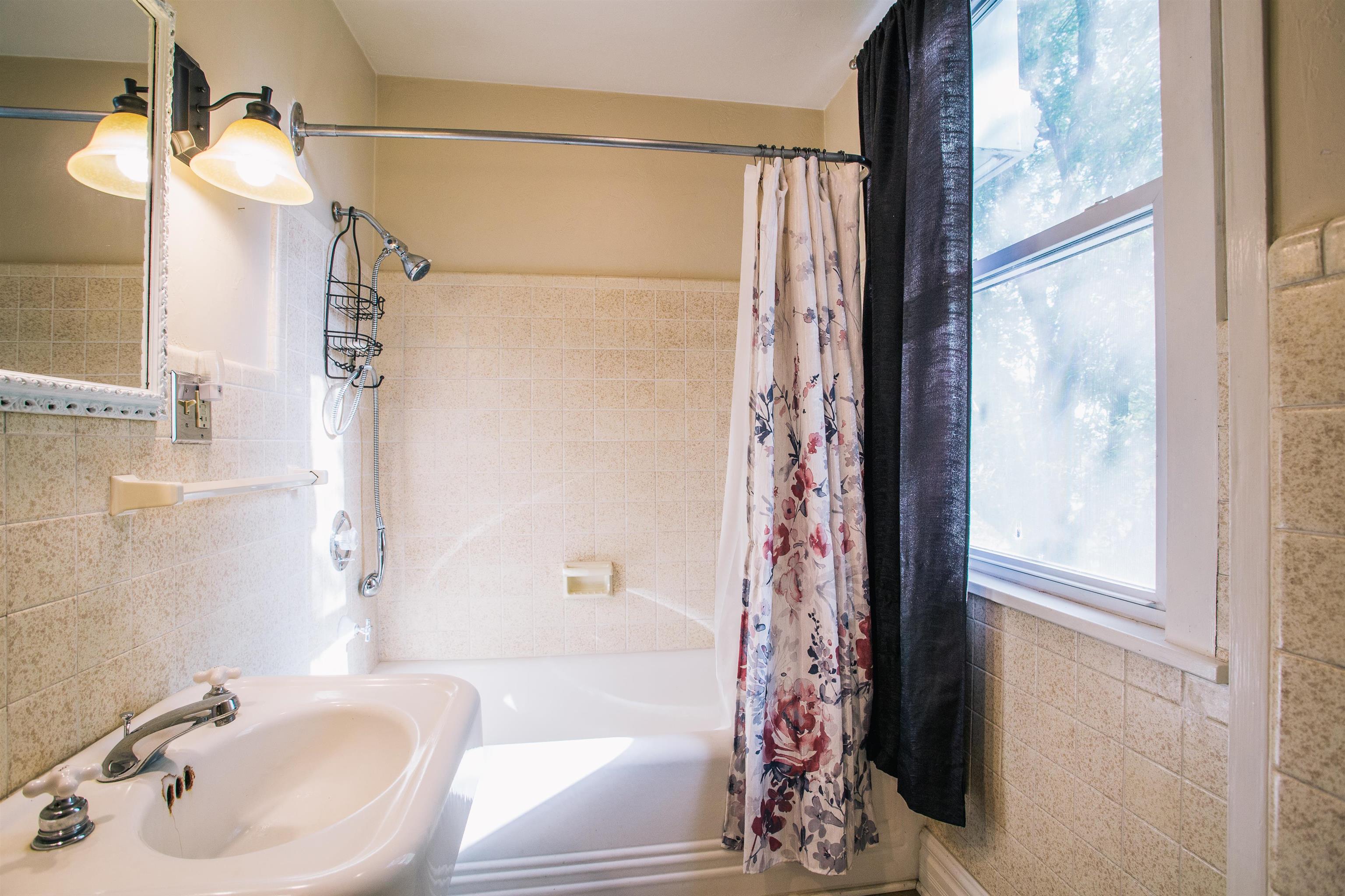 202 CLAY STREET, Neillsville, Wisconsin 54456, 4 Bedrooms Bedrooms, ,3 BathroomsBathrooms,Residential,For Sale,202 CLAY STREET,22504422