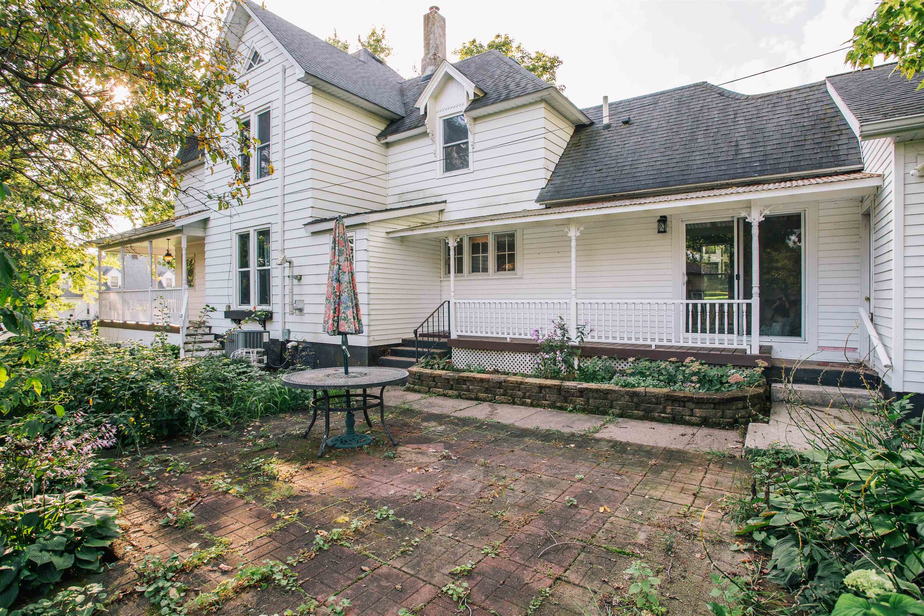 202 CLAY STREET, Neillsville, Wisconsin 54456, 4 Bedrooms Bedrooms, ,3 BathroomsBathrooms,Residential,For Sale,202 CLAY STREET,22504422