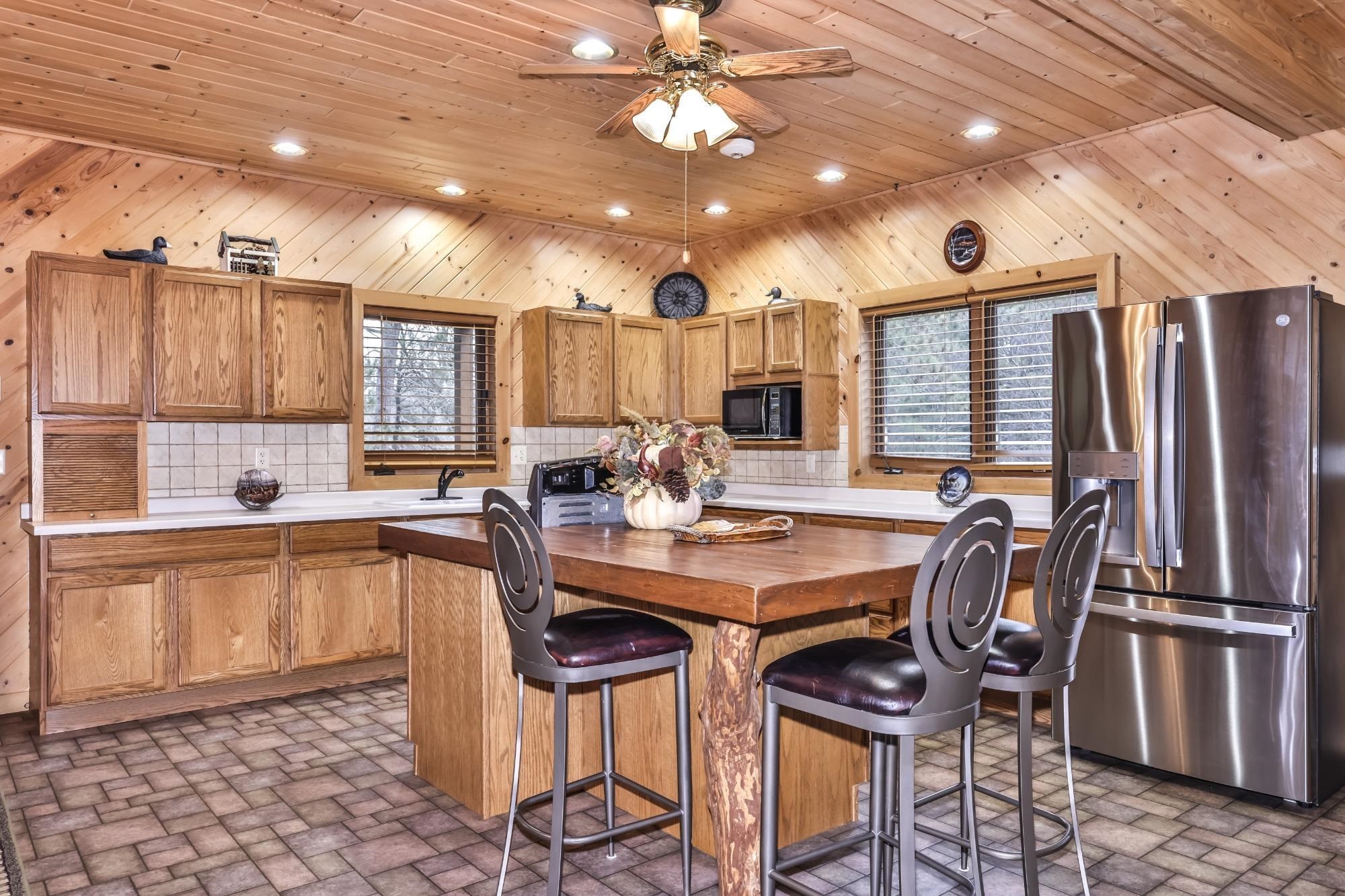 9948 SIEMERING DRIVE, Tomahawk, Wisconsin 54487, 3 Bedrooms Bedrooms, ,2 BathroomsBathrooms,Residential,For Sale,9948 SIEMERING DRIVE,22504527