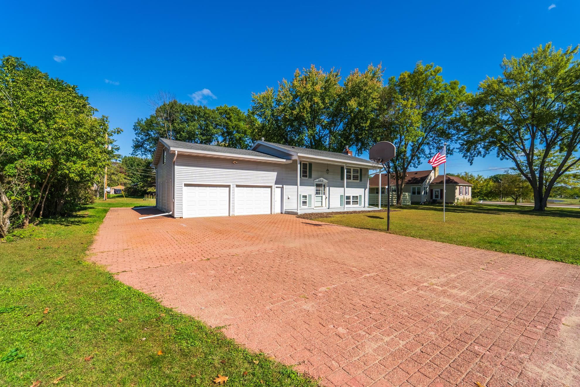 2812 HUBBILL AVENUE, Wausau, Wisconsin 54401, 3 Bedrooms Bedrooms, ,1 BathroomBathrooms,Residential,For Sale,2812 HUBBILL AVENUE,22504605