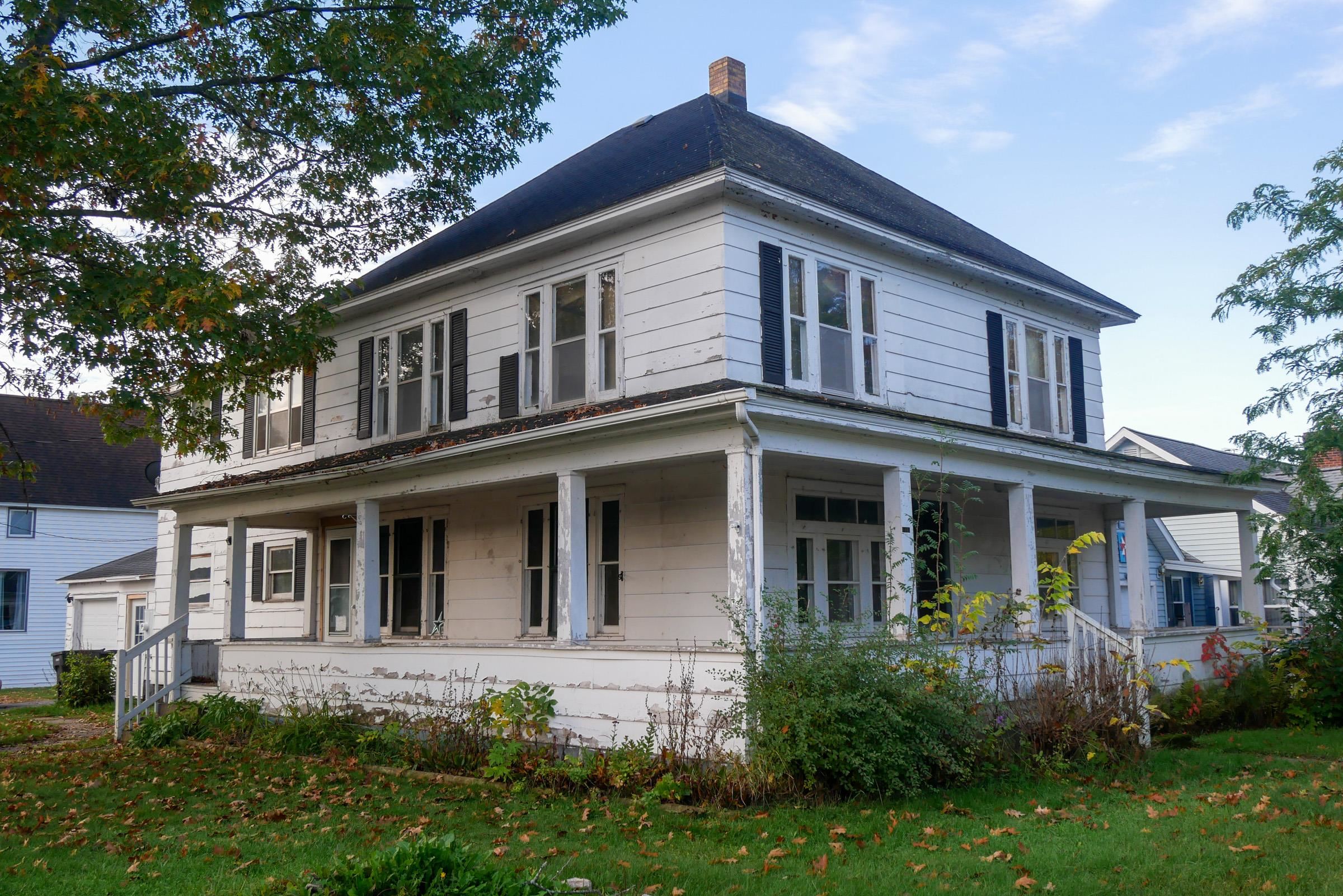 1105 LANDALL AVENUE, Rib Lake, Wisconsin 54470, 3 Bedrooms Bedrooms, ,1 BathroomBathrooms,Multi-family,For Sale,1105 LANDALL AVENUE,22504712