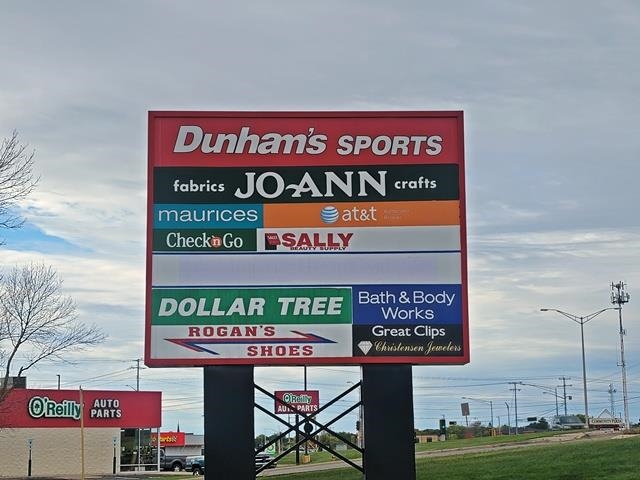 1919 N CENTRAL AVENUE, Marshfield, Wisconsin 54449, ,Commercial/industrial,For Rent,1919 N CENTRAL AVENUE,22504980