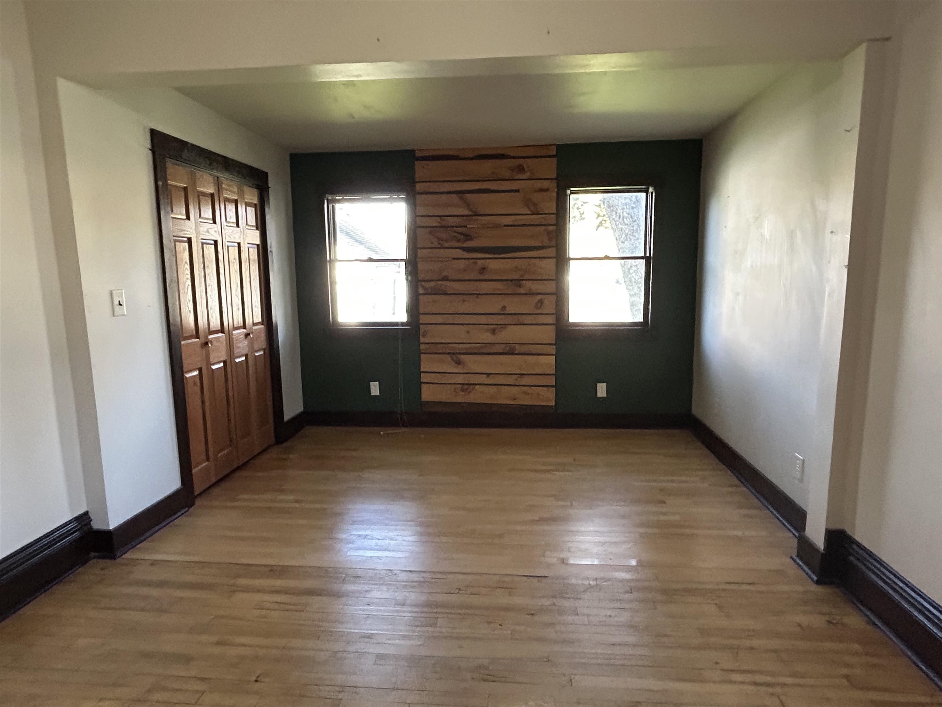 108 HINMAN AVENUE, Marshfield, Wisconsin 54449, 3 Bedrooms Bedrooms, ,1 BathroomBathrooms,Residential,For Sale,108 HINMAN AVENUE,22505069