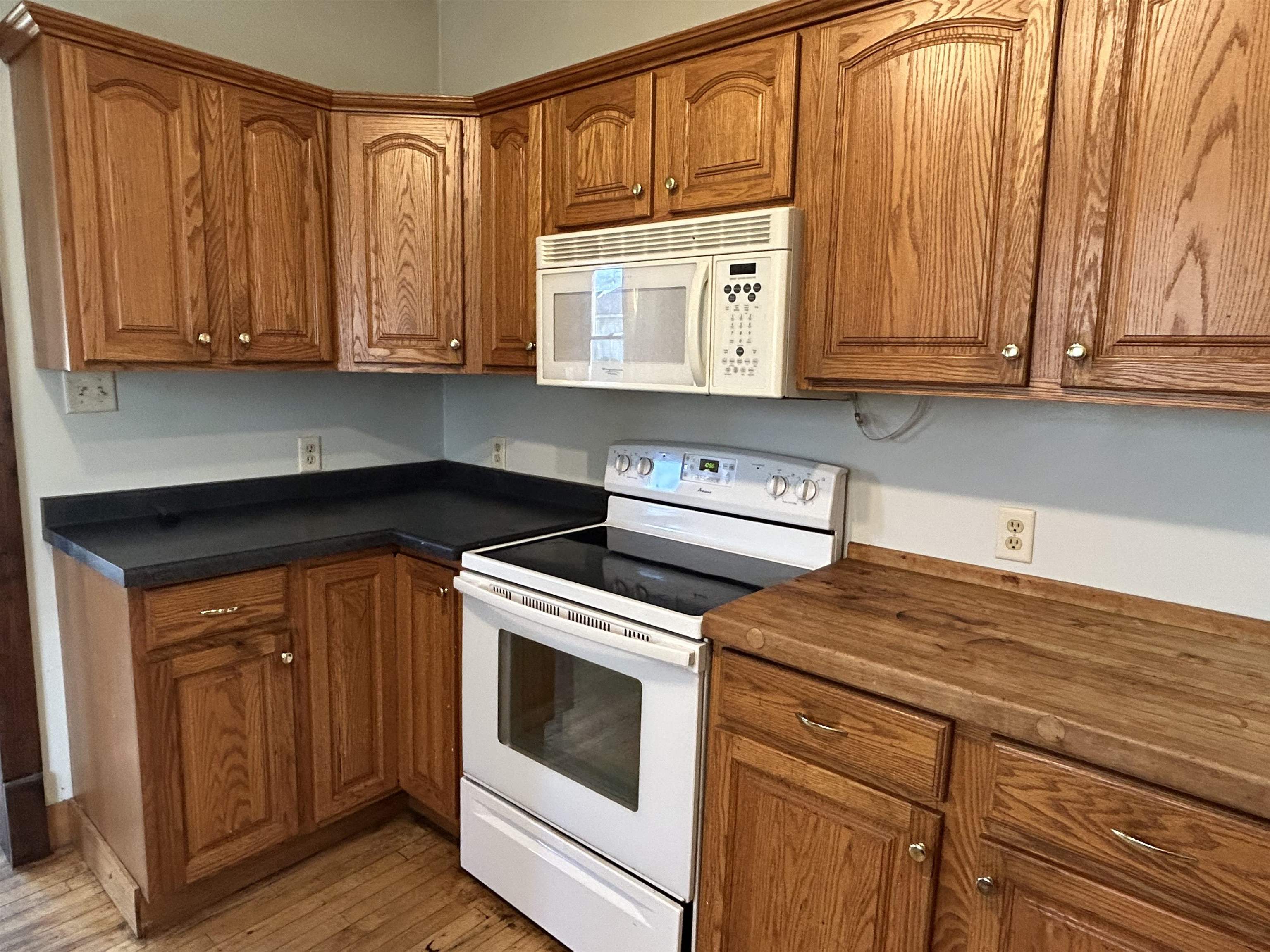 108 HINMAN AVENUE, Marshfield, Wisconsin 54449, 3 Bedrooms Bedrooms, ,1 BathroomBathrooms,Residential,For Sale,108 HINMAN AVENUE,22505069