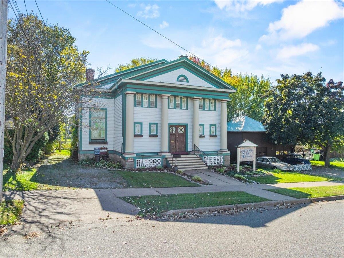 132 E 4TH STREET, Neillsville, Wisconsin 54456, ,Commercial/industrial,For Sale,132 E 4TH STREET,22505085