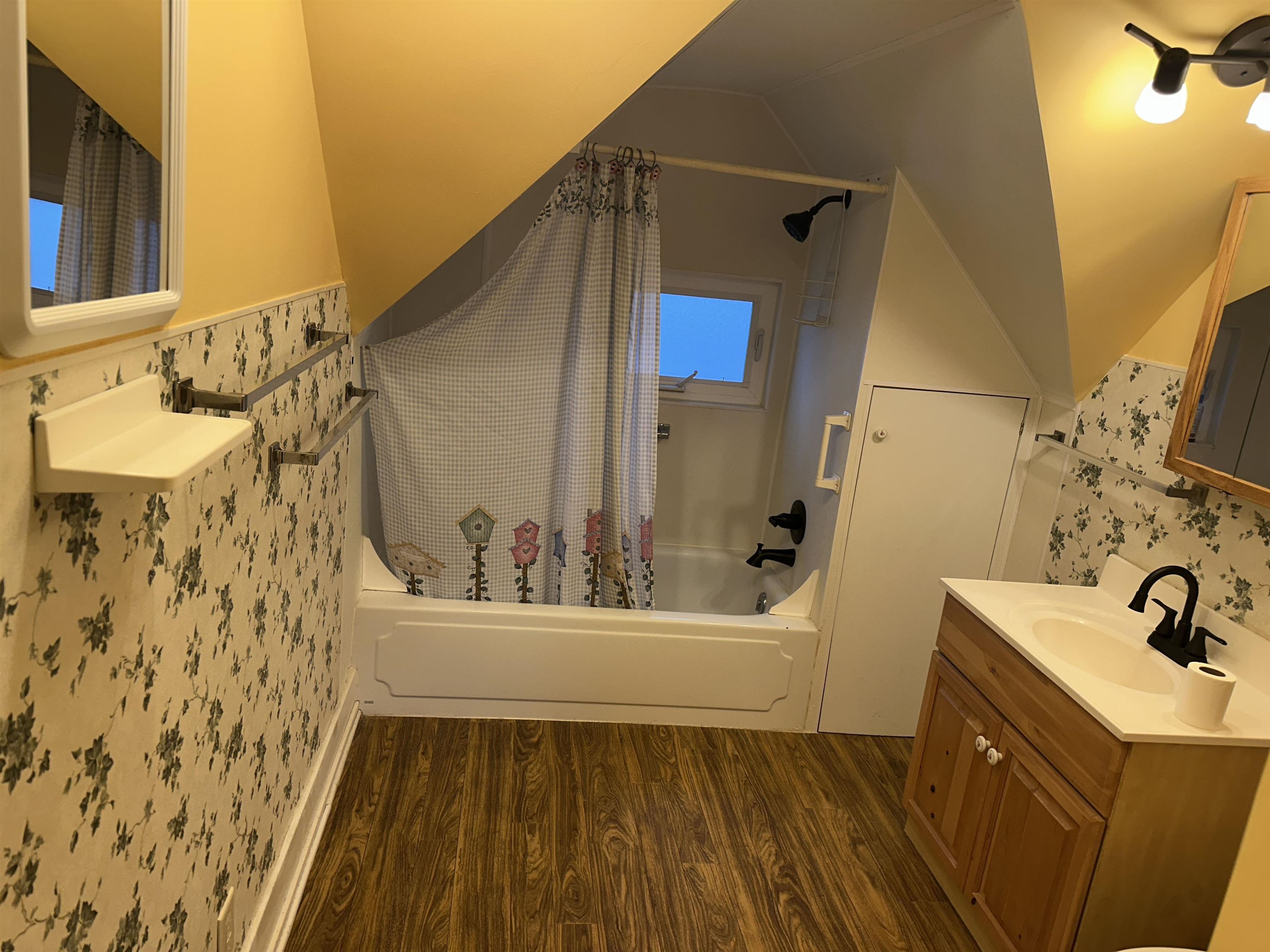 407 E 5TH STREET, Owen, Wisconsin 54460, 3 Bedrooms Bedrooms, ,1 BathroomBathrooms,Residential,For Sale,407 E 5TH STREET,22505362