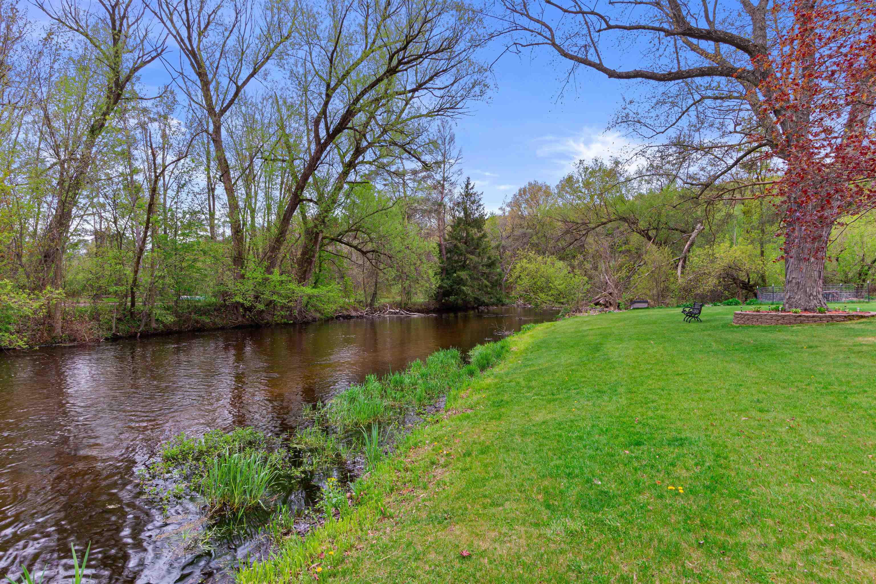 141 COUNTY ROAD KK, Amherst, Wisconsin 54406, 1 Bedroom Bedrooms, 5 Rooms Rooms,1 BathroomBathrooms,Multi-family,For Sale,141 COUNTY ROAD KK,22505406