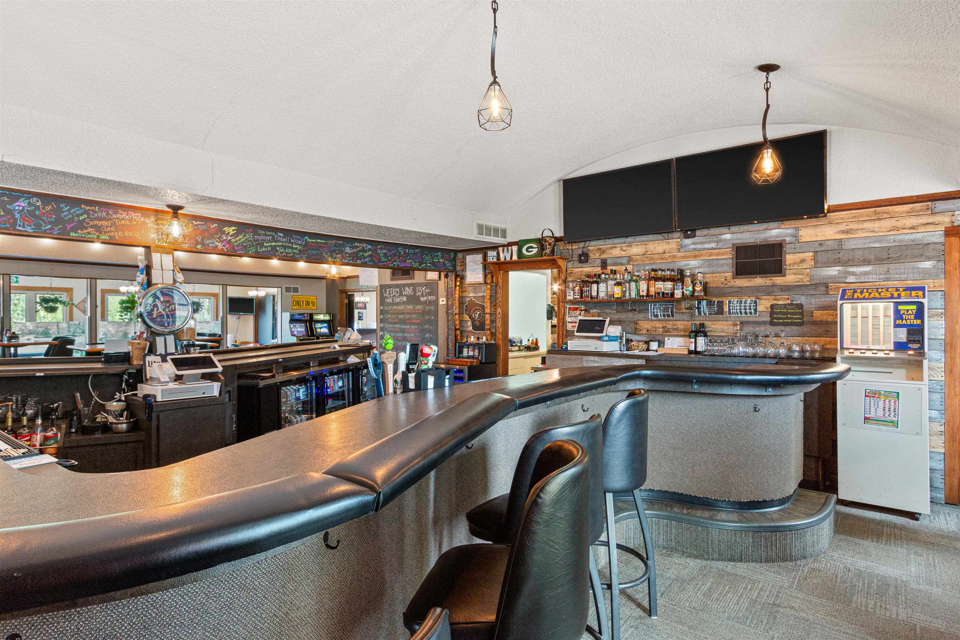 141 COUNTY ROAD KK, Amherst, Wisconsin 54406, 1 Bedroom Bedrooms, 5 Rooms Rooms,1 BathroomBathrooms,Multi-family,For Sale,141 COUNTY ROAD KK,22505406