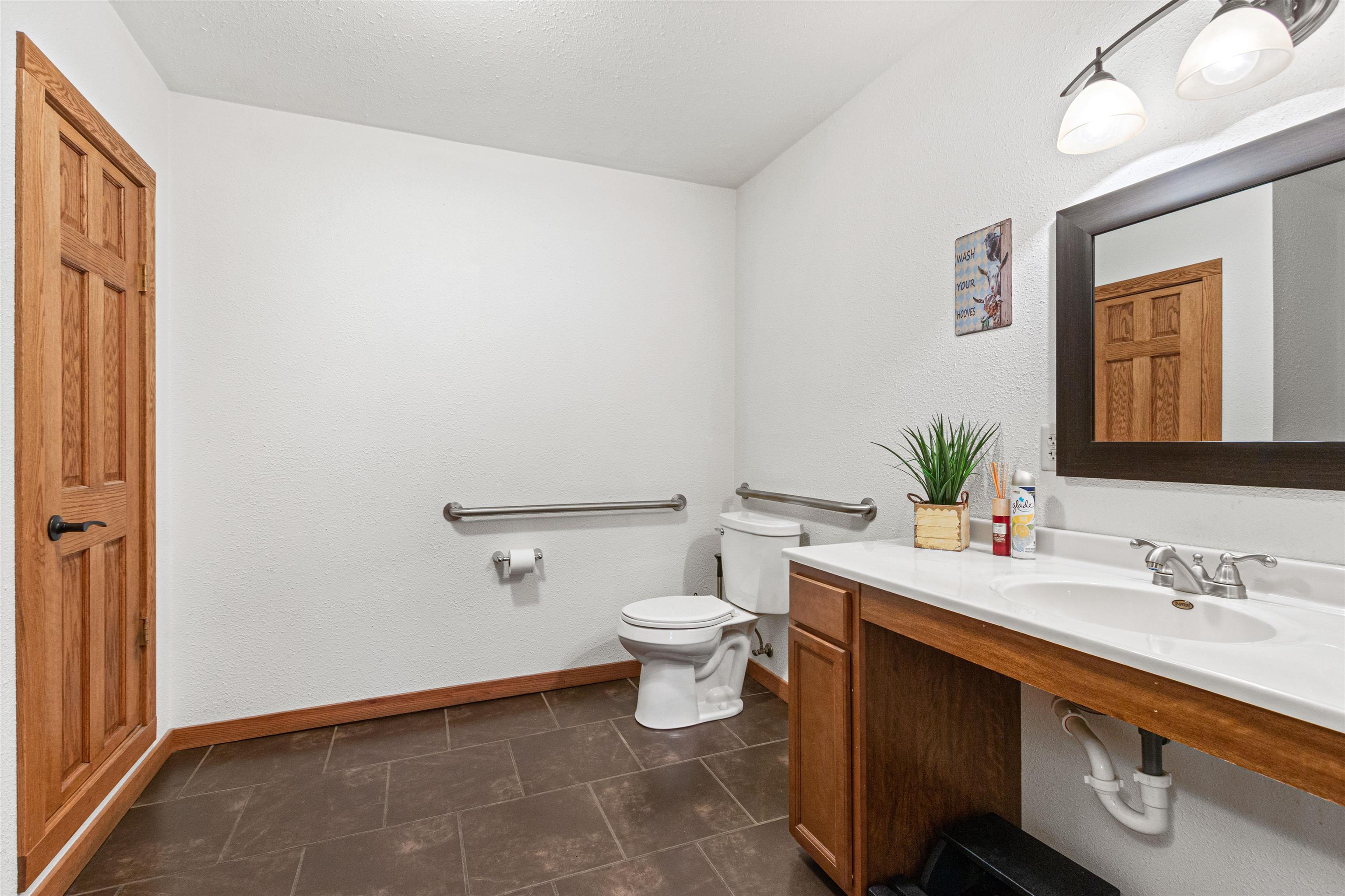 141 COUNTY ROAD KK, Amherst, Wisconsin 54406, 1 Bedroom Bedrooms, 5 Rooms Rooms,1 BathroomBathrooms,Multi-family,For Sale,141 COUNTY ROAD KK,22505406