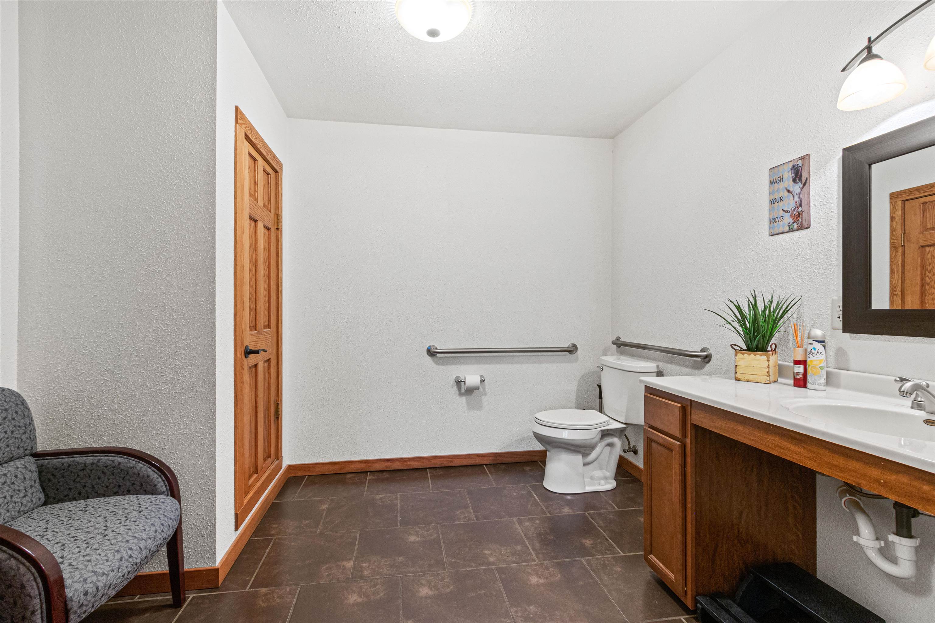 141 COUNTY ROAD KK, Amherst, Wisconsin 54406, 1 Bedroom Bedrooms, 5 Rooms Rooms,1 BathroomBathrooms,Multi-family,For Sale,141 COUNTY ROAD KK,22505406