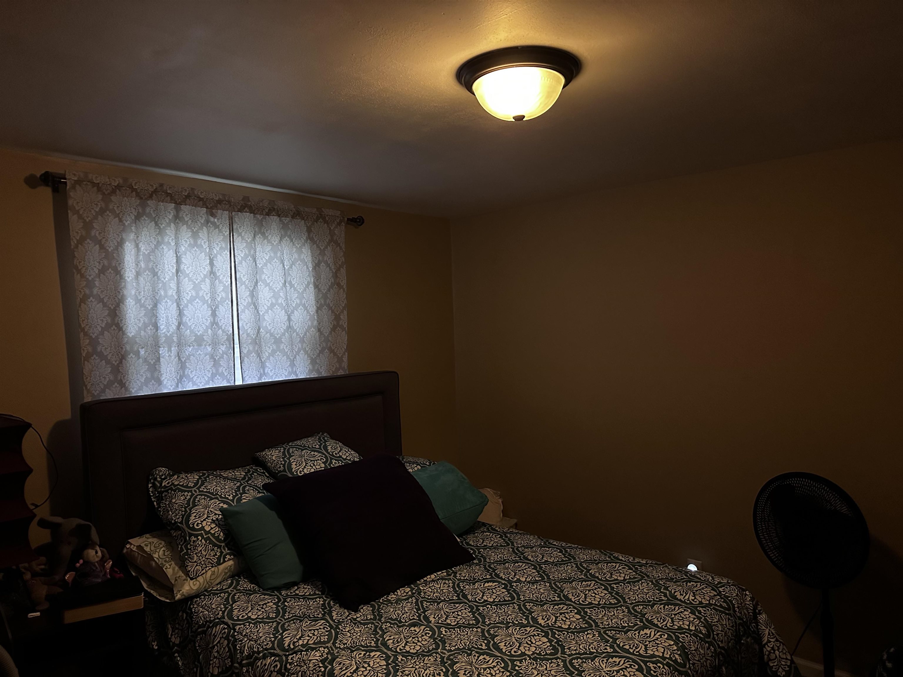 218 E Calumet Street