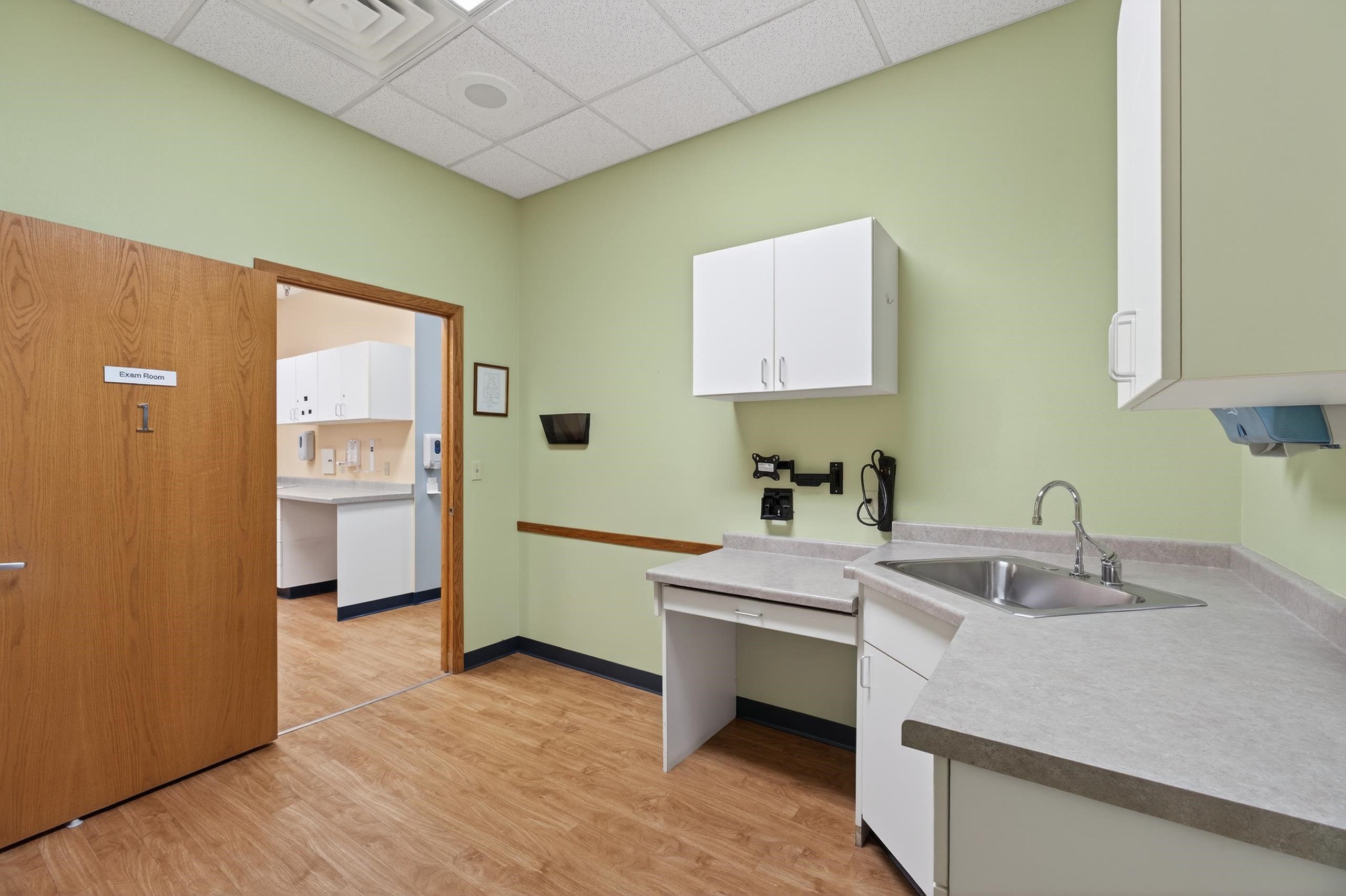 1355 8TH STREET SOUTH, Wisconsin Rapids, Wisconsin 54494, ,Commercial/industrial,For Sale,1355 8TH STREET SOUTH,22505695