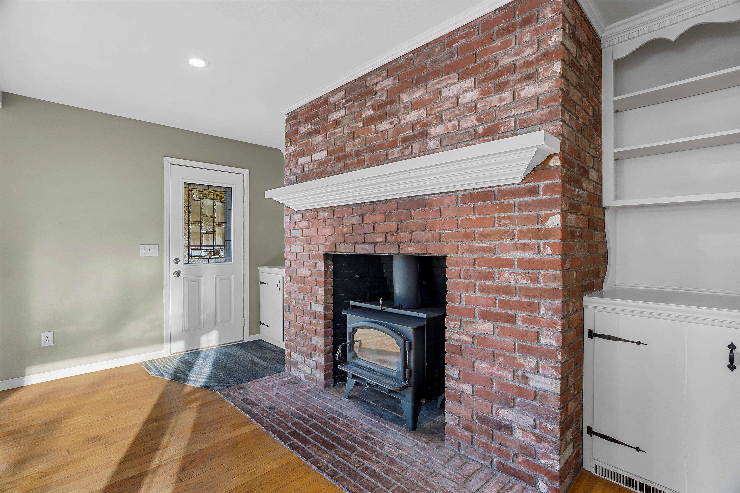 1511 N BROADWAY AVENUE, Marshfield, Wisconsin 54449, 4 Bedrooms Bedrooms, ,2 BathroomsBathrooms,Residential,For Sale,1511 N BROADWAY AVENUE,22505777