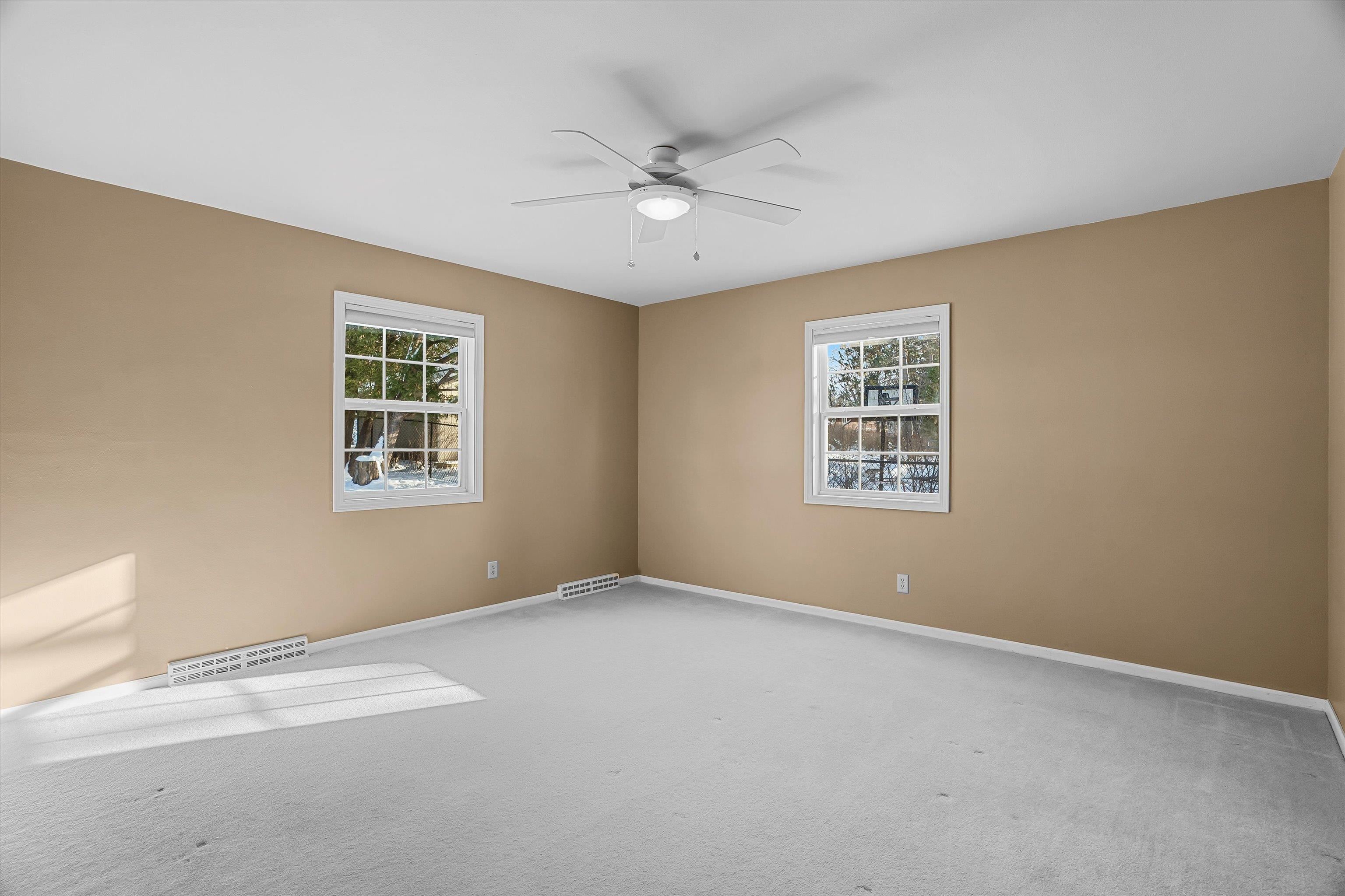 1511 N BROADWAY AVENUE, Marshfield, Wisconsin 54449, 4 Bedrooms Bedrooms, ,2 BathroomsBathrooms,Residential,For Sale,1511 N BROADWAY AVENUE,22505777