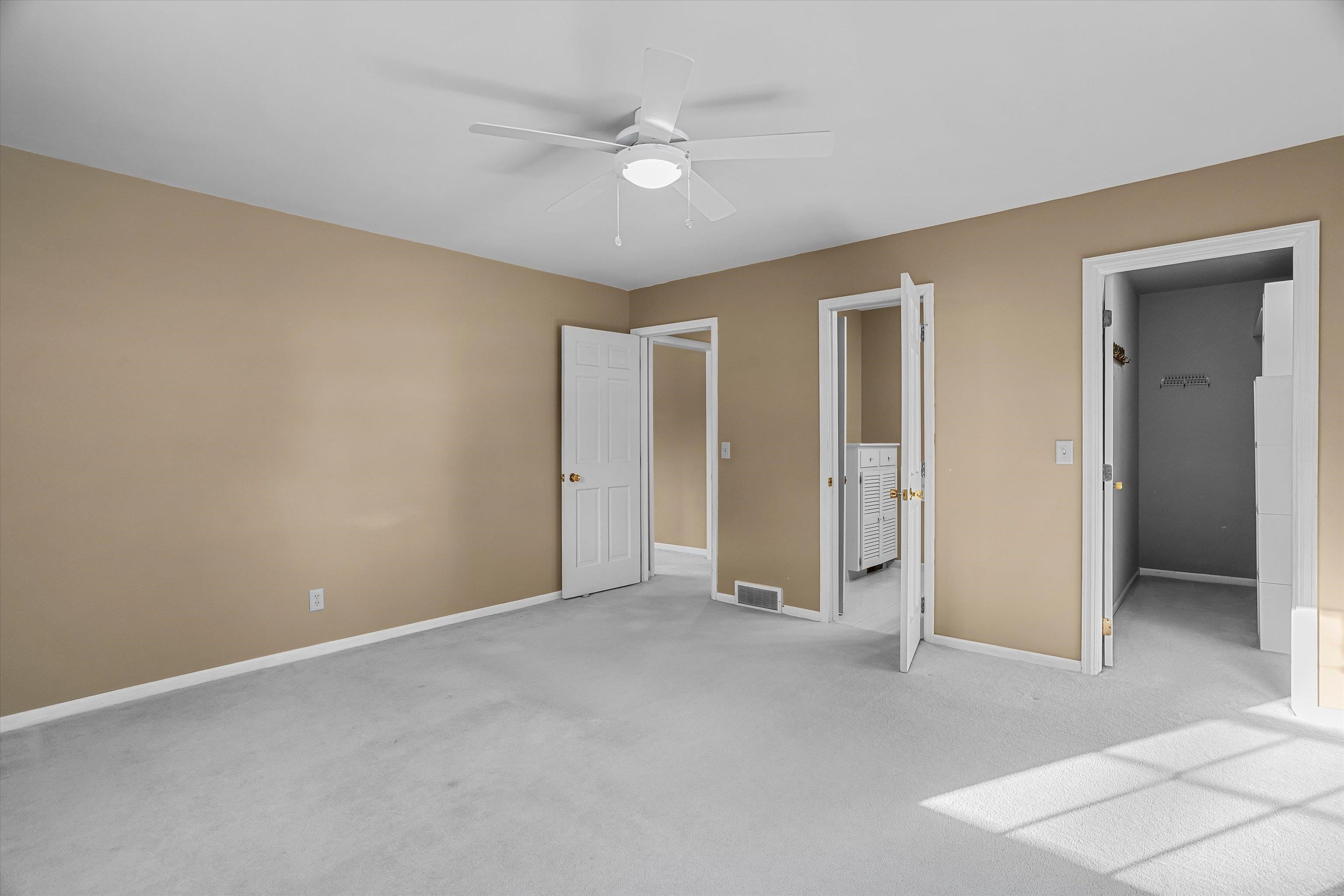 1511 N BROADWAY AVENUE, Marshfield, Wisconsin 54449, 4 Bedrooms Bedrooms, ,2 BathroomsBathrooms,Residential,For Sale,1511 N BROADWAY AVENUE,22505777