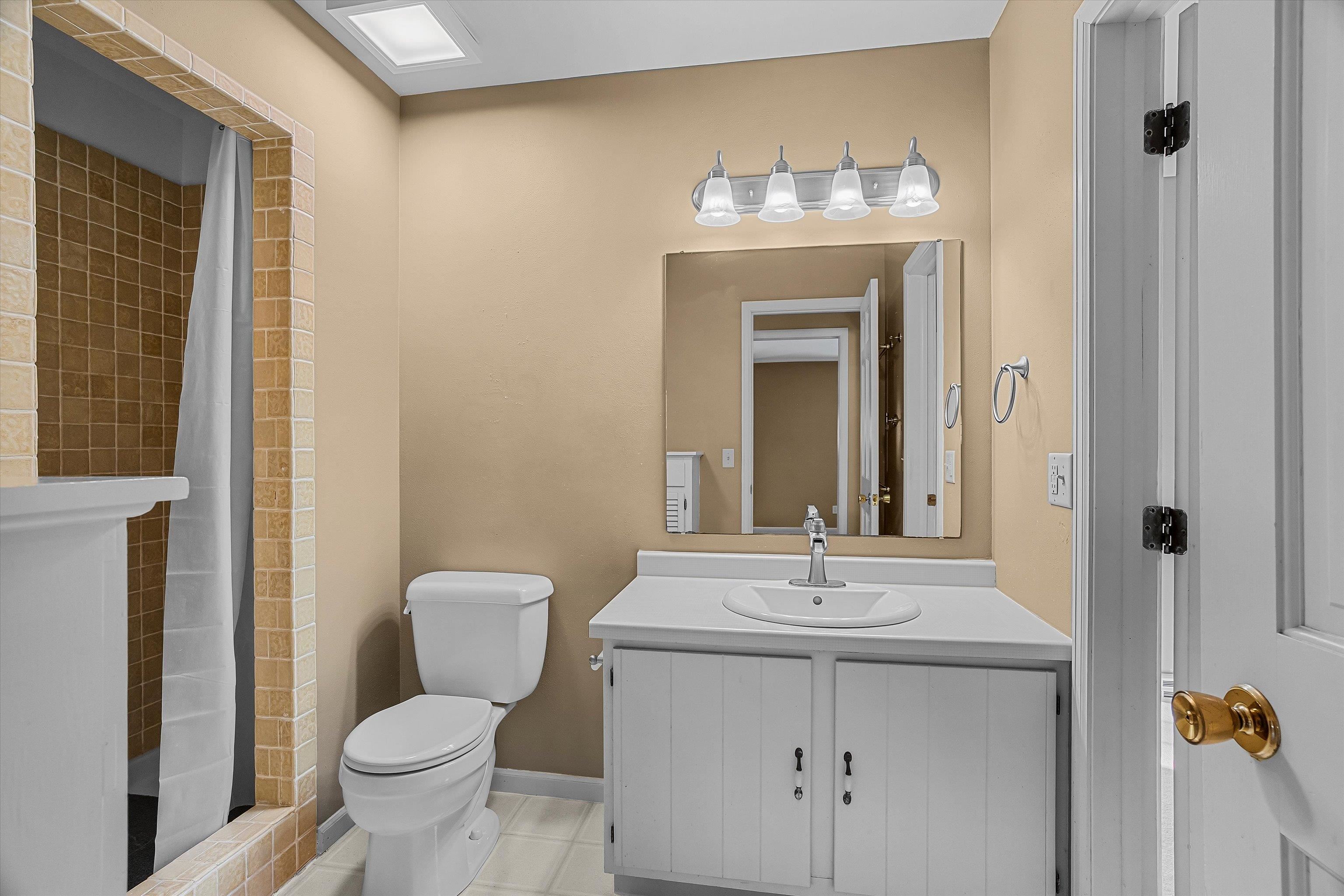 1511 N BROADWAY AVENUE, Marshfield, Wisconsin 54449, 4 Bedrooms Bedrooms, ,2 BathroomsBathrooms,Residential,For Sale,1511 N BROADWAY AVENUE,22505777