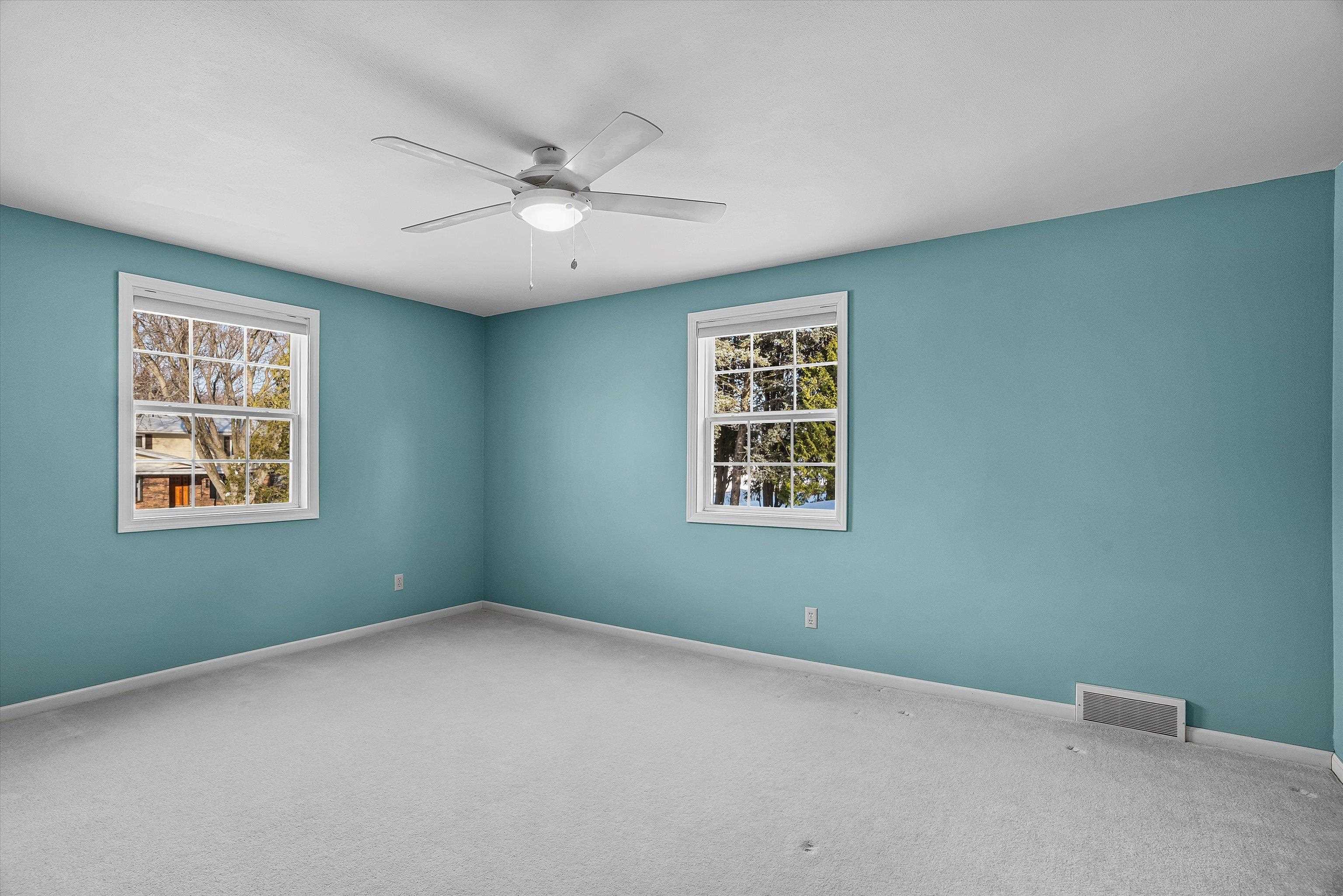 1511 N BROADWAY AVENUE, Marshfield, Wisconsin 54449, 4 Bedrooms Bedrooms, ,2 BathroomsBathrooms,Residential,For Sale,1511 N BROADWAY AVENUE,22505777