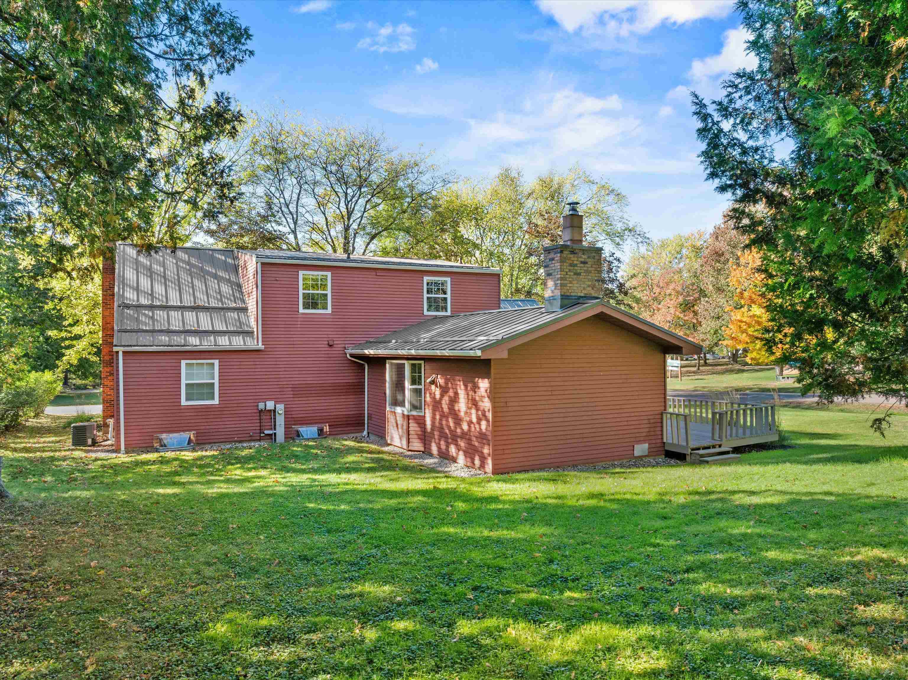 1511 N BROADWAY AVENUE, Marshfield, Wisconsin 54449, 4 Bedrooms Bedrooms, ,2 BathroomsBathrooms,Residential,For Sale,1511 N BROADWAY AVENUE,22505777