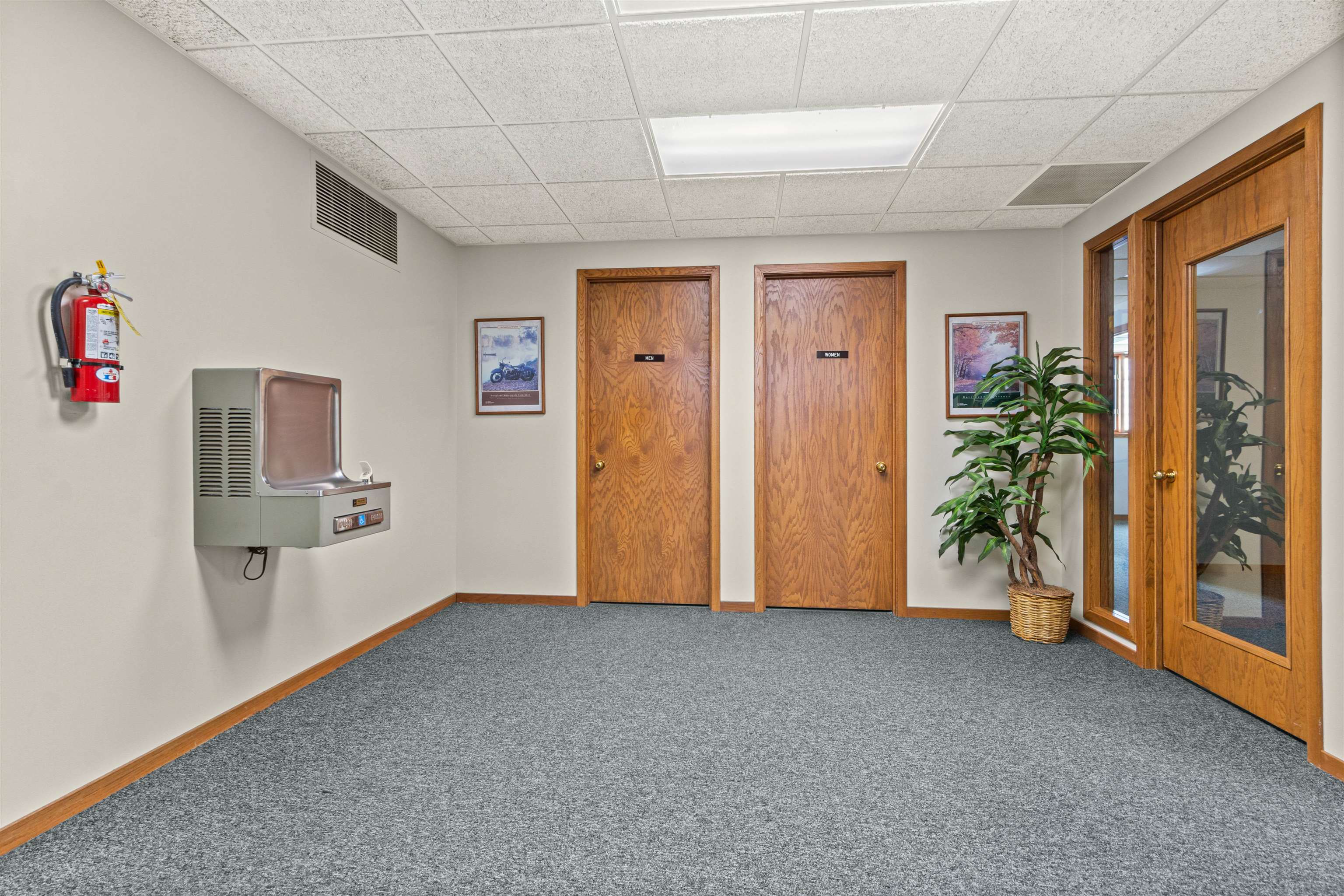 2925 POST ROAD, Stevens Point, Wisconsin 54481, ,Commercial/industrial,For Rent,2925 POST ROAD,22600040