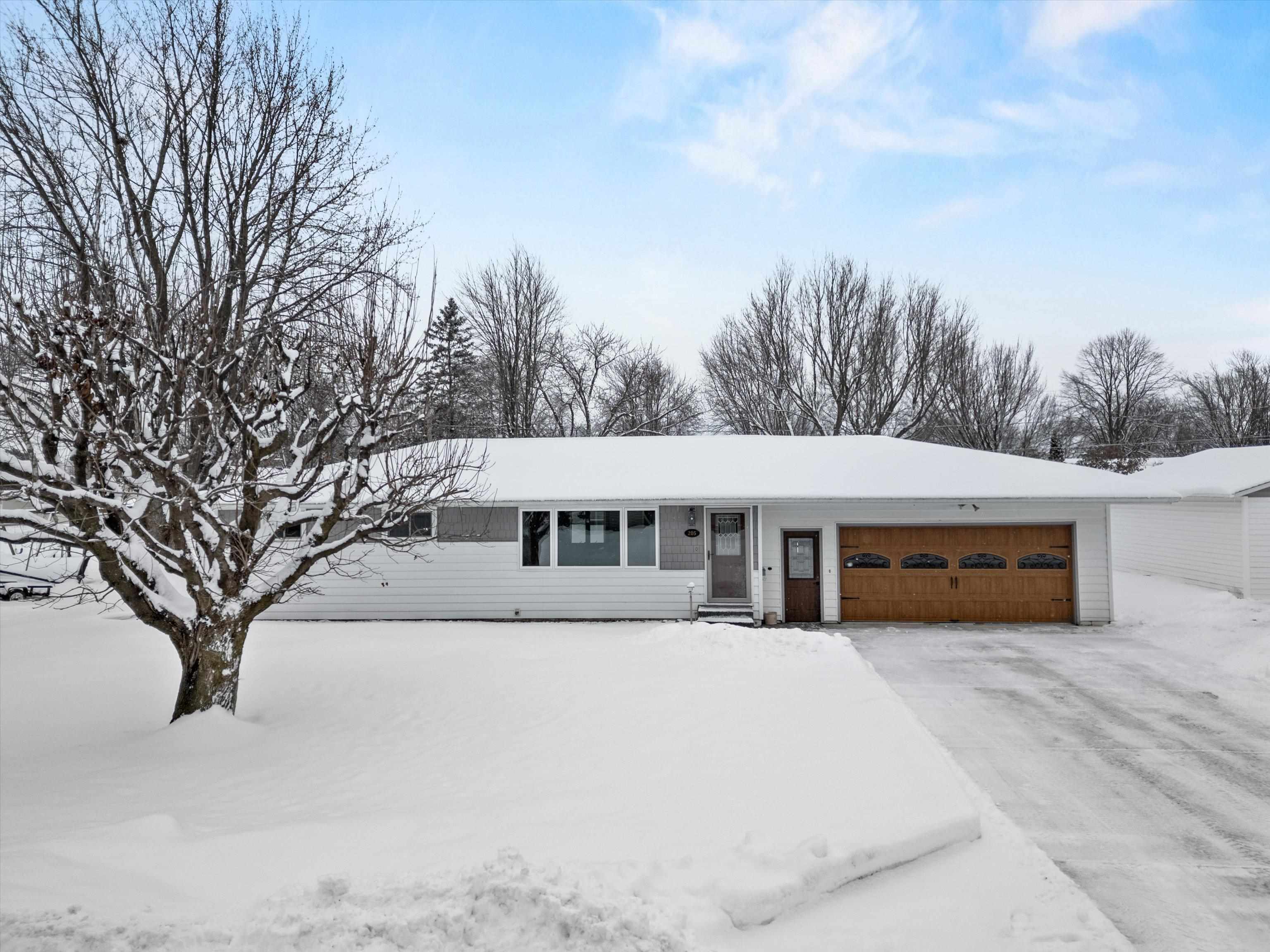 205 W ROBERTS STREET, Spencer, Wisconsin 54479, 3 Bedrooms Bedrooms, ,1 BathroomBathrooms,Residential,For Sale,205 W ROBERTS STREET,22600049