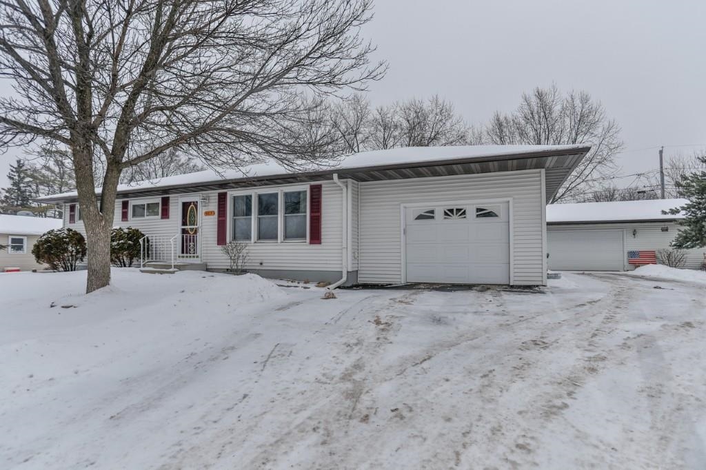 917 S 17TH AVENUE, Wausau, Wisconsin 54401, 2 Bedrooms Bedrooms, ,2 BathroomsBathrooms,Residential,For Sale,917 S 17TH AVENUE,22600053