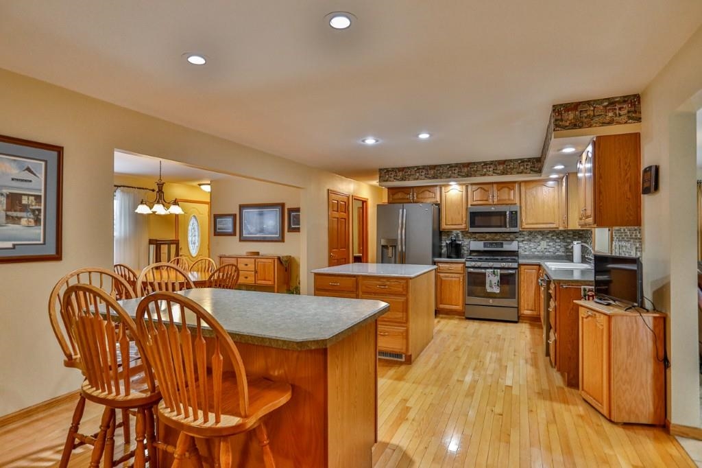 917 S 17TH AVENUE, Wausau, Wisconsin 54401, 2 Bedrooms Bedrooms, ,2 BathroomsBathrooms,Residential,For Sale,917 S 17TH AVENUE,22600053