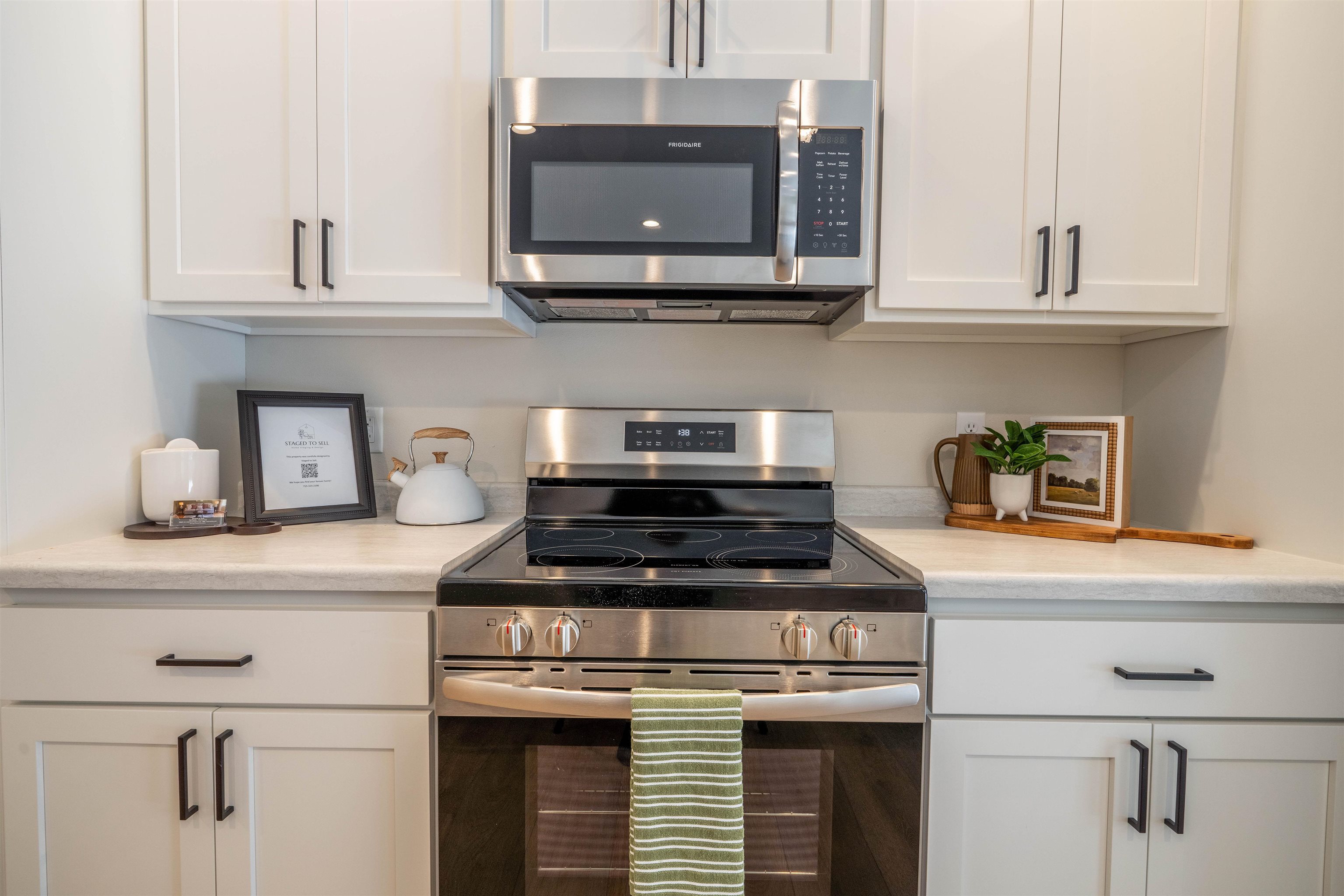 126 BENNINGTON COURT, Plover, Wisconsin 54467, 2 Bedrooms Bedrooms, ,2 BathroomsBathrooms,Residential,For Sale,126 BENNINGTON COURT,22600090