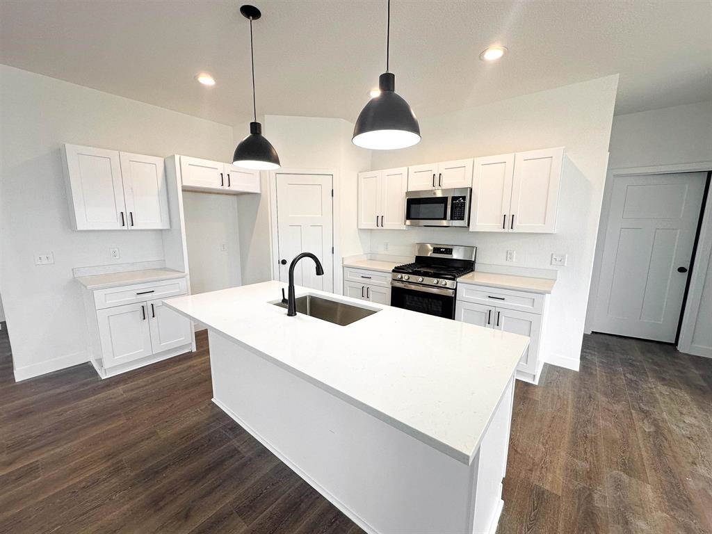 118125 BETTY DRIVE, Stratford, Wisconsin 54484, 3 Bedrooms Bedrooms, ,2 BathroomsBathrooms,Residential,For Sale,118125 BETTY DRIVE,22600097