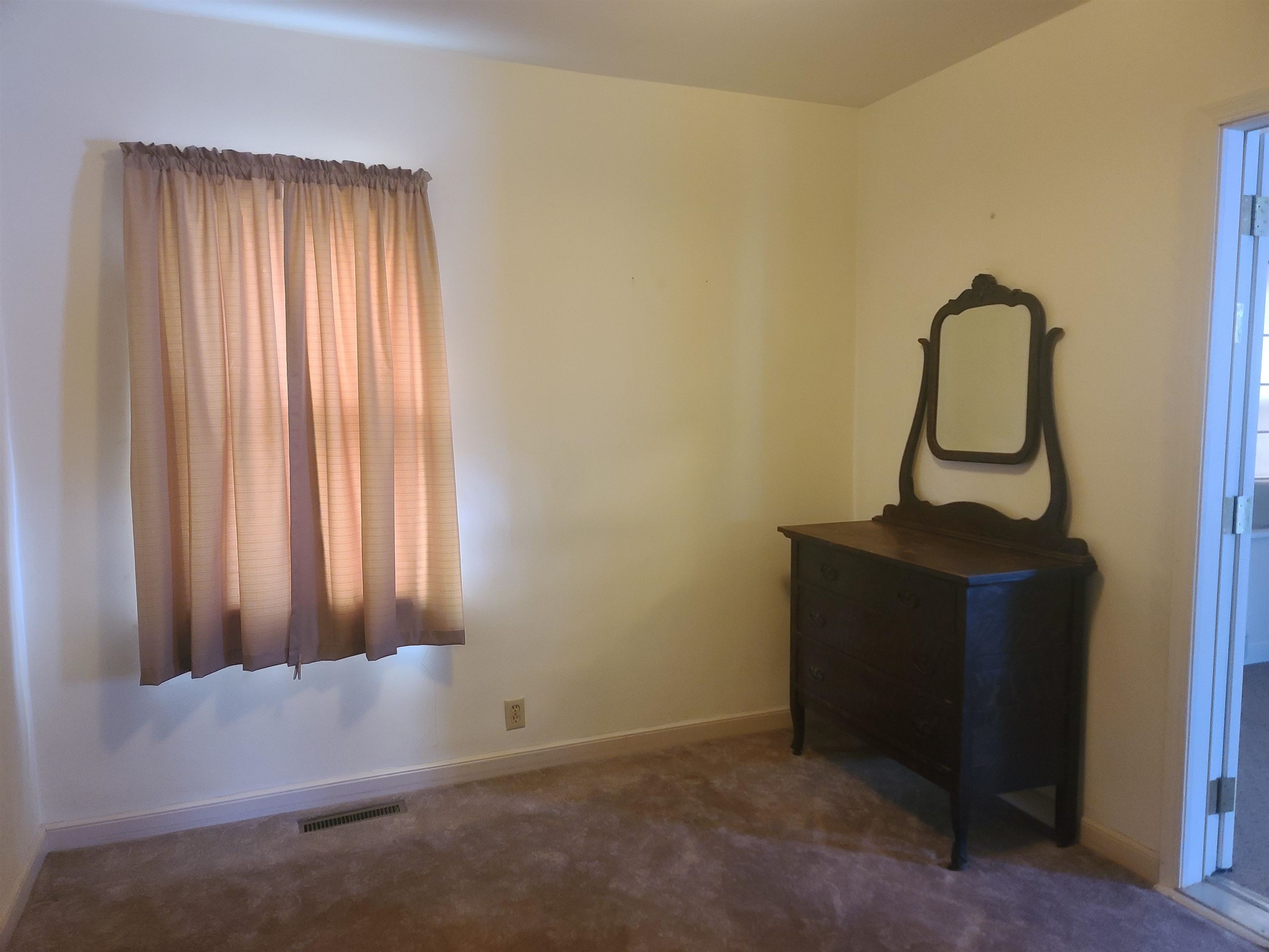 448 WALKER STREET, Stevens Point, Wisconsin 54481, 3 Bedrooms Bedrooms, ,1 BathroomBathrooms,Residential,For Sale,448 WALKER STREET,22600100