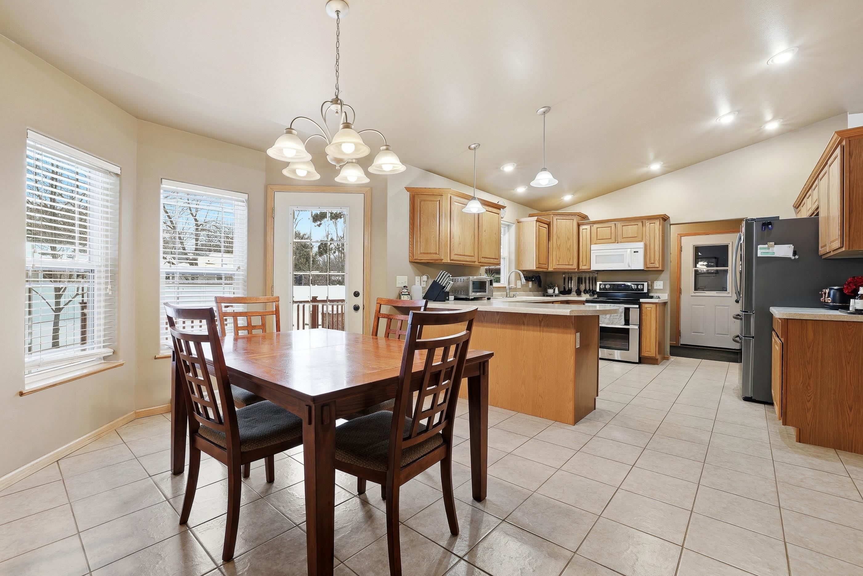 3248 LINDBERGH AVENUE, Stevens Point, Wisconsin 54481, 4 Bedrooms Bedrooms, ,3 BathroomsBathrooms,Residential,For Sale,3248 LINDBERGH AVENUE,22600146