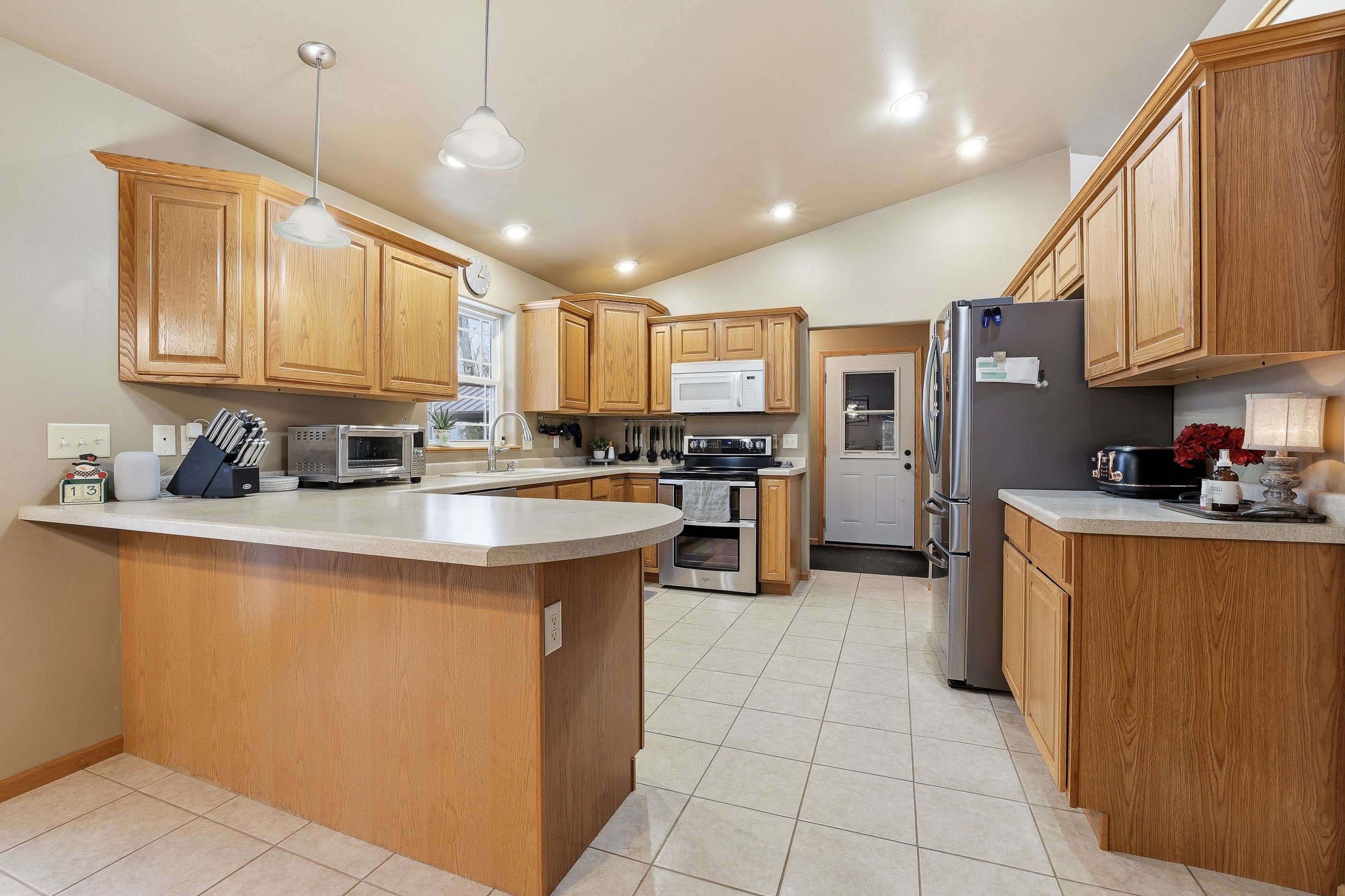 3248 LINDBERGH AVENUE, Stevens Point, Wisconsin 54481, 4 Bedrooms Bedrooms, ,3 BathroomsBathrooms,Residential,For Sale,3248 LINDBERGH AVENUE,22600146